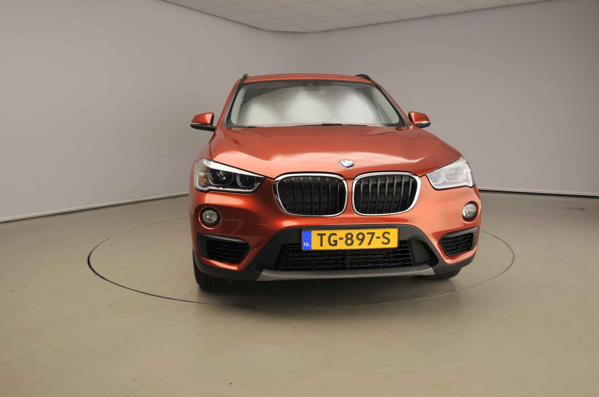 BMW X1 sDrive16d | LED | Navigatie | Clima | Cruise controle | DAB | Hifi speakers | Alu 18 inch - 6/30