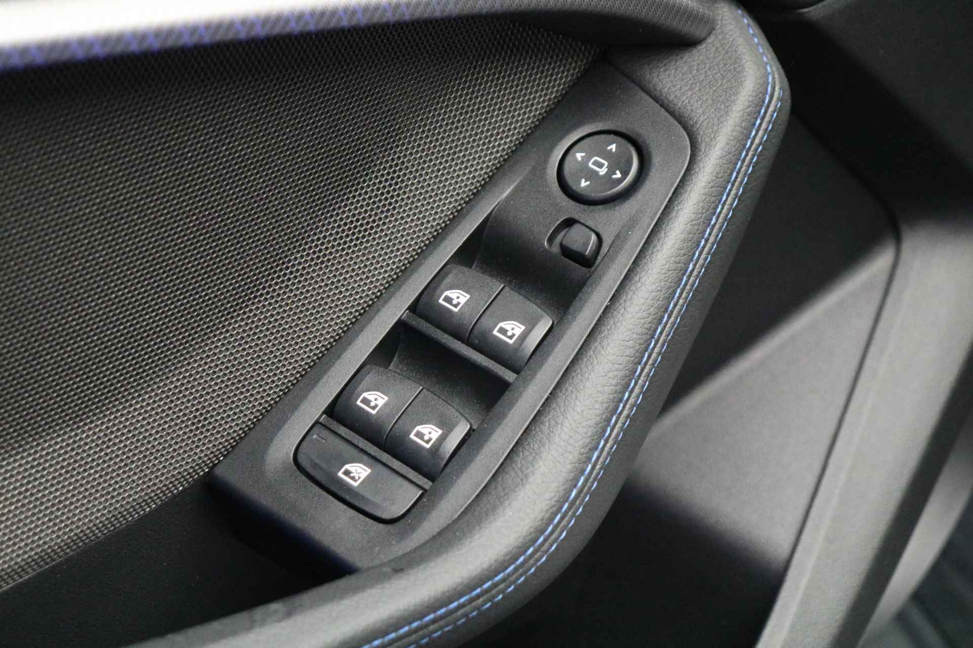 BMW 1-serie 120i High Executive M Sport Automaat / Panoramadak / Active Cruise Control / Adaptieve LED / Sportstoelen / Parking Assistant / Live Cockpit Professional - 11/23