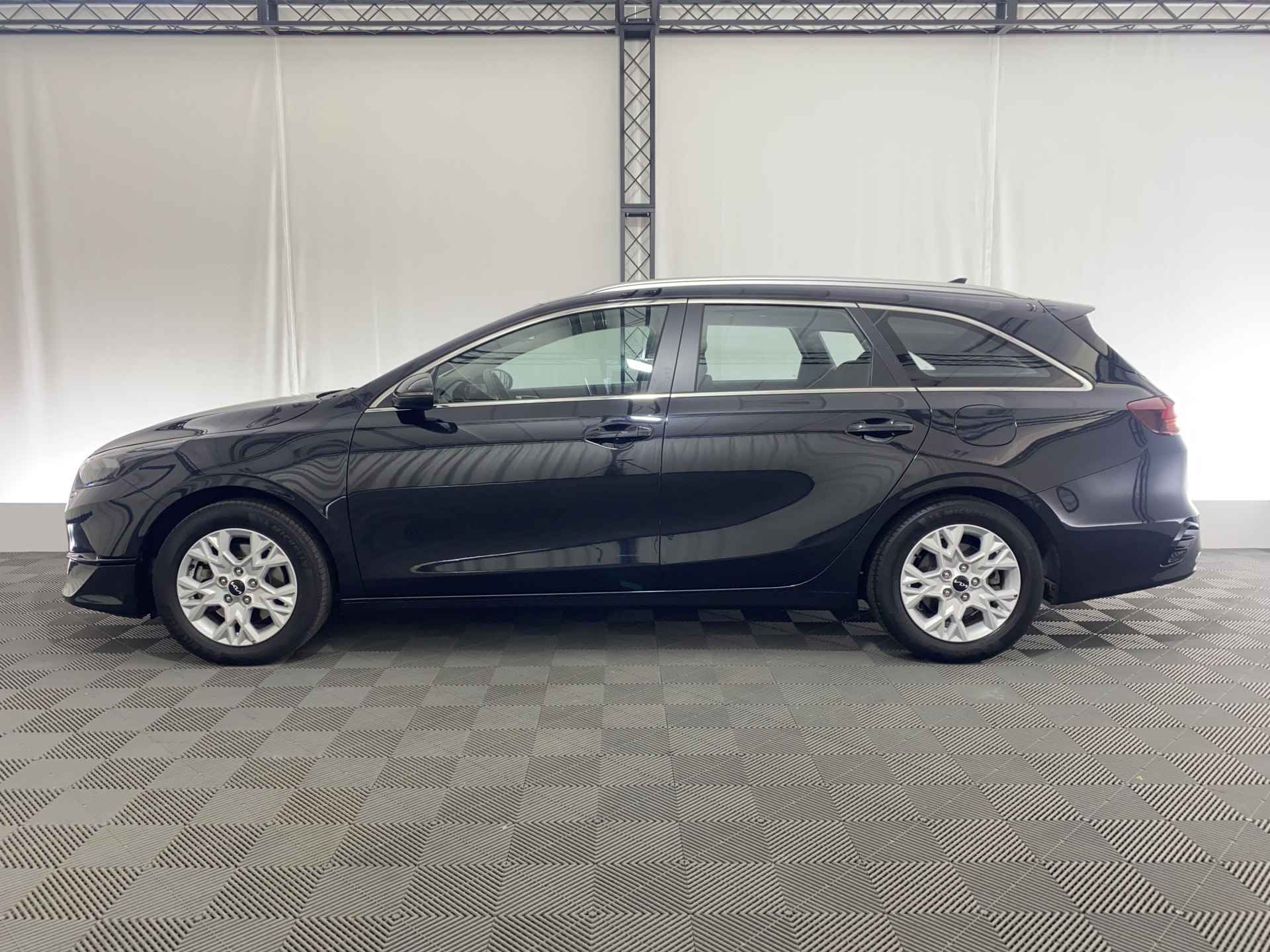 Kia Ceed Sportswagon 1.5 T-GDi DynamicLine | Apple Carplay | Navi | Cruise Control | Trekhaak | - 9/41