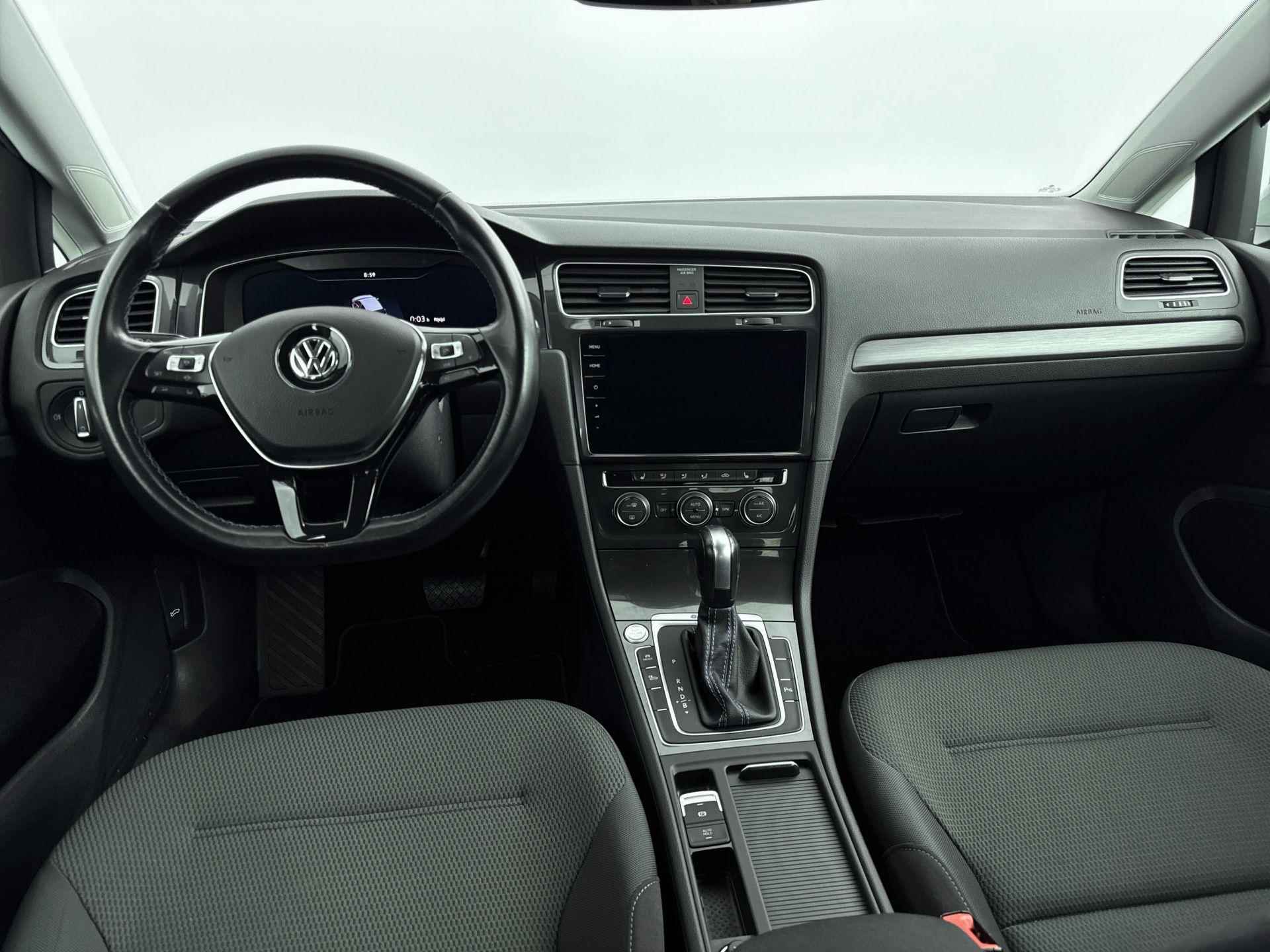 Volkswagen e-Golf E-DITION | Warmtepomp | All Season banden | Stoelverwarming | Navigatie | Camera | Adaptive cruise | - 12/31