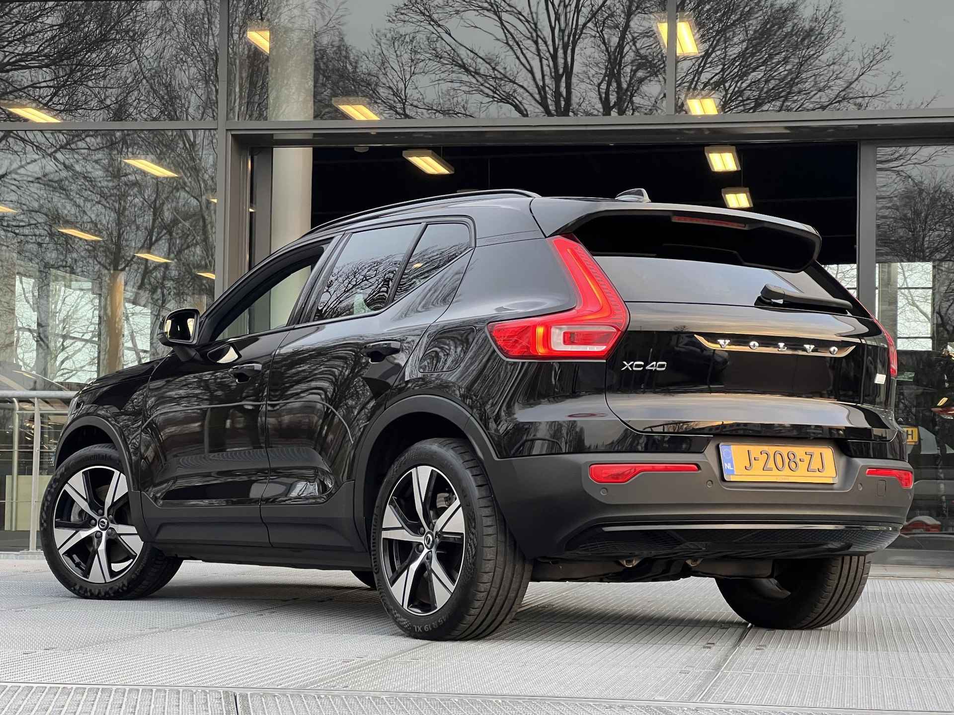 Volvo XC40 Recharge P8 AWD R-Design | Harman Kardon | Adaptieve Cruise Control | - 7/39