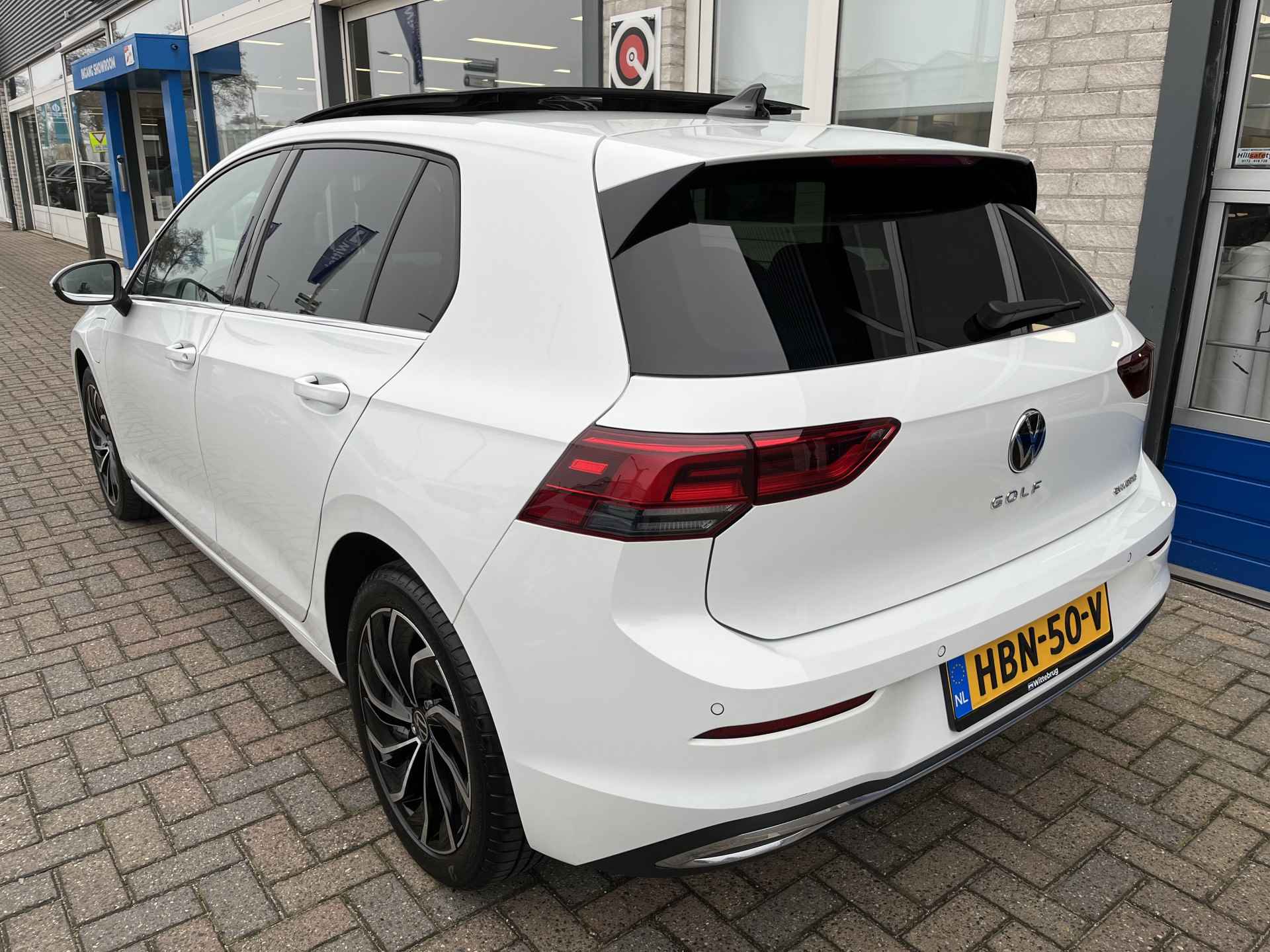 Volkswagen Golf 1.4 eHybrid Style / AUTOMAAT/ PANO/ PARK. SENSOREN/ MATRIX/ ERGO ACTIVE/ MEMORY SEATS/ STUUR-STOELVERWARM./ ADAPT. CRUISE/ APP-CONNECT/ NAVI/ CLIMA/ DAB - 6/38