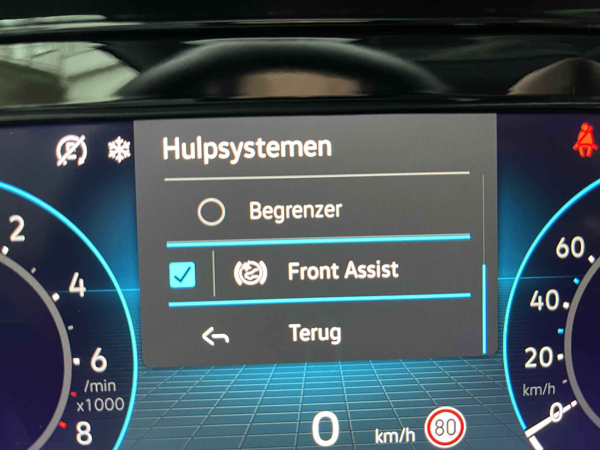 Volkswagen Golf 1.4 eHybrid Style / AUTOMAAT/ PANO/ PARK. SENSOREN/ MATRIX/ ERGO ACTIVE/ MEMORY SEATS/ STUUR-STOELVERWARM./ ADAPT. CRUISE/ APP-CONNECT/ NAVI/ CLIMA/ DAB - 13/38