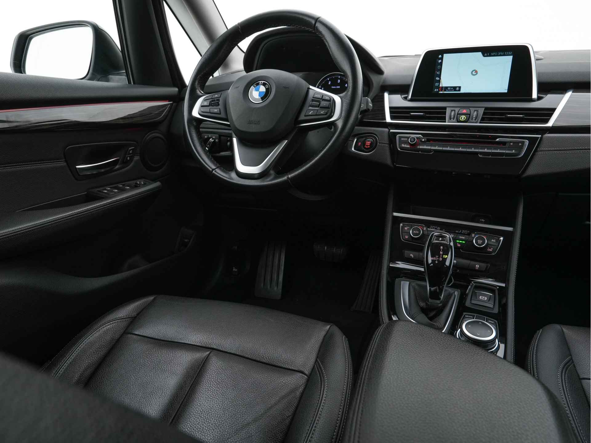 BMW 2 Serie Gran Tourer 220d High Executive Luxury-Line M-Aerodynamica Aut. *NAVI-FULLMAP | DAKOTA-FULL-LEATHER| FULL-LED | CAMERA | KEYLESS | HIFI-SOUND | ECC | PDC | CRUISE | AMBIENT-LIGHT | COMFORT-SEATS | TOWBAR | 18''ALU* - 7/32