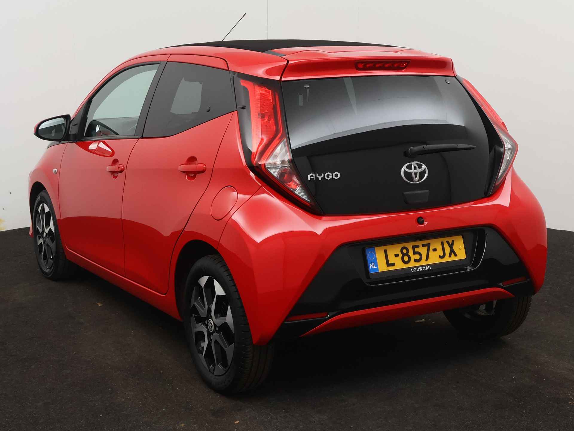 Toyota Aygo 1.0 VVT-i x-joy cabrio | LM velgen | Camera | Climate Control | Airco | - 17/43