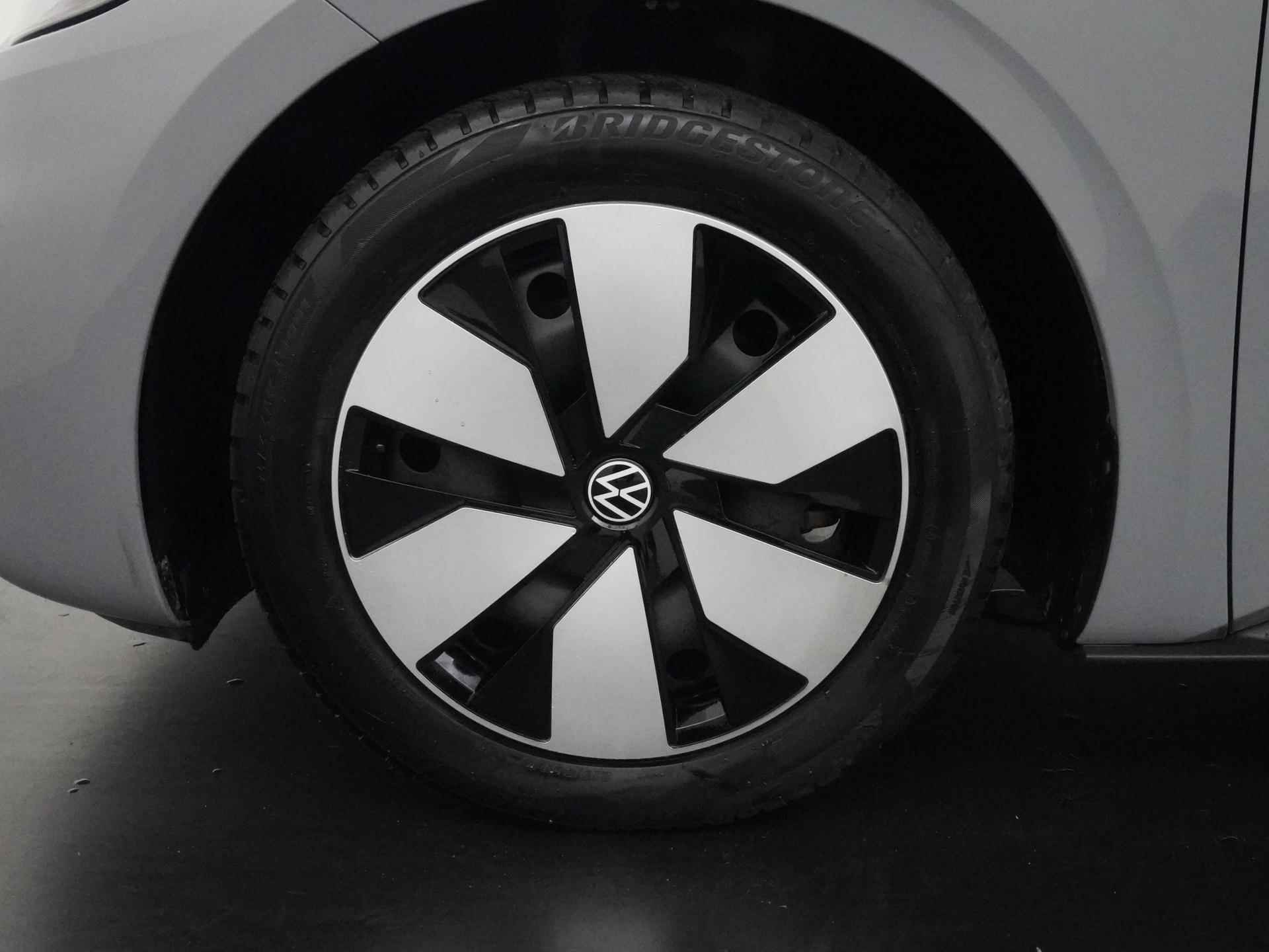 Volkswagen ID.3 Pure 45 kWh | 20.895,- na subsidie | Stoel & Stuurverwarming | Zondag Open! - 29/31