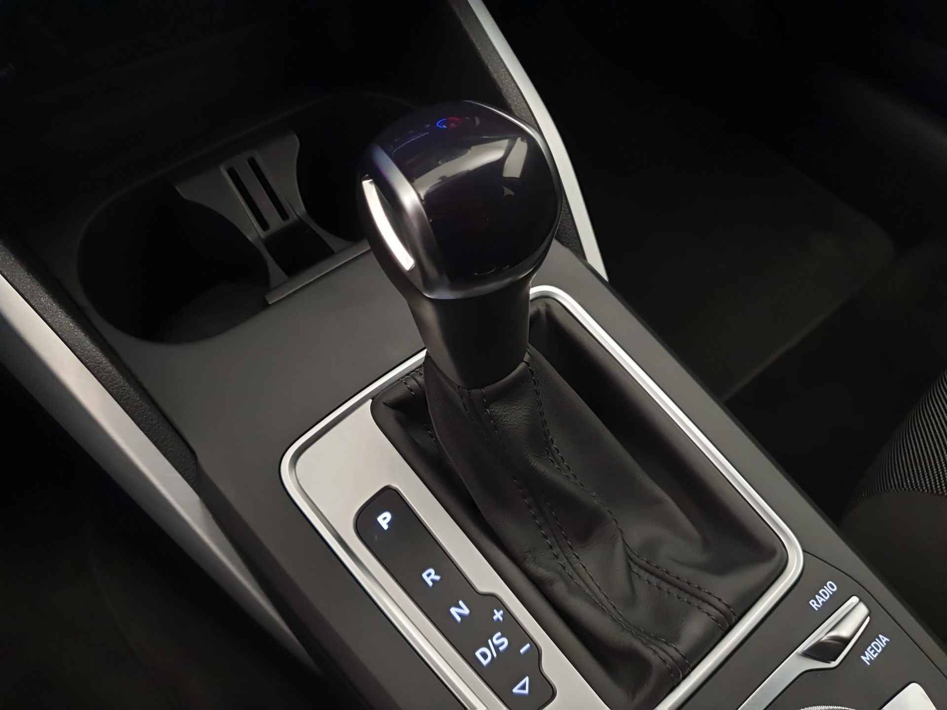 Audi Q2 35 TFSI 150pk S-Tronic S-Line Climatronic, Winterpakket, Virtual cockpit - 9/28