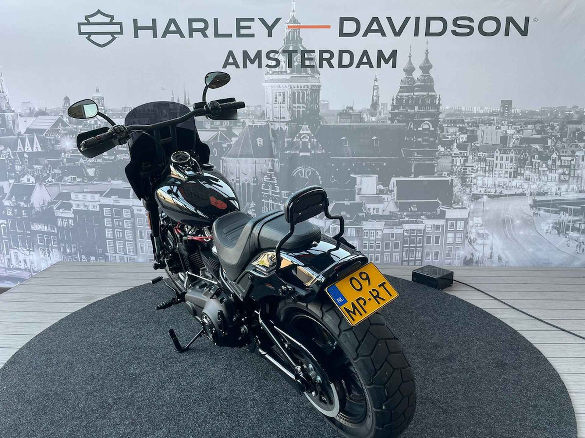 Harley-Davidson FAT BOB 114 - 6/8