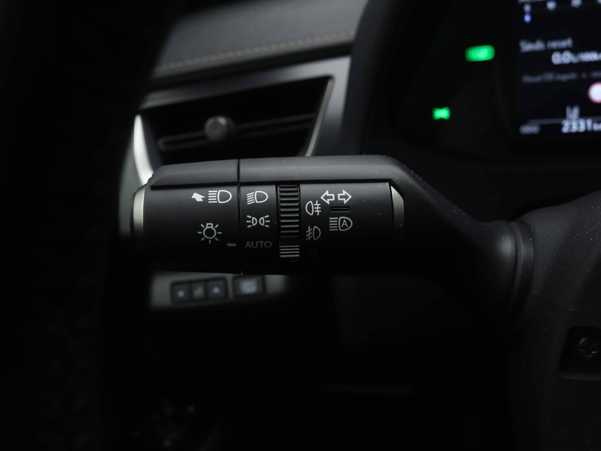 Lexus UX 250h Business Line *Demo* | Apple Carplay / Android Auto | - 18/38
