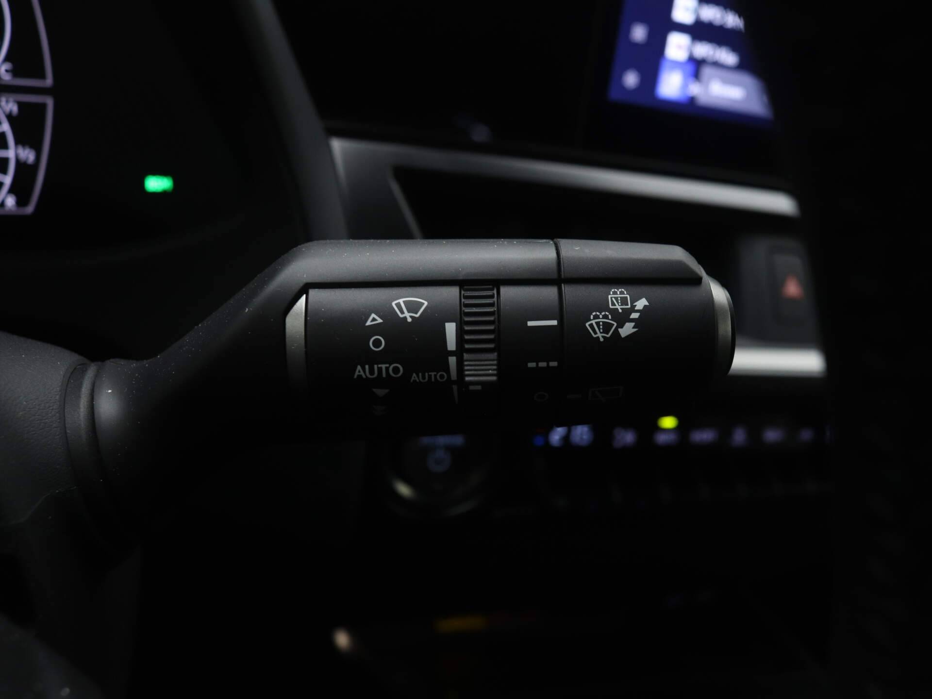 Lexus UX 250h Business Line *Demo* | Apple Carplay / Android Auto | - 19/38