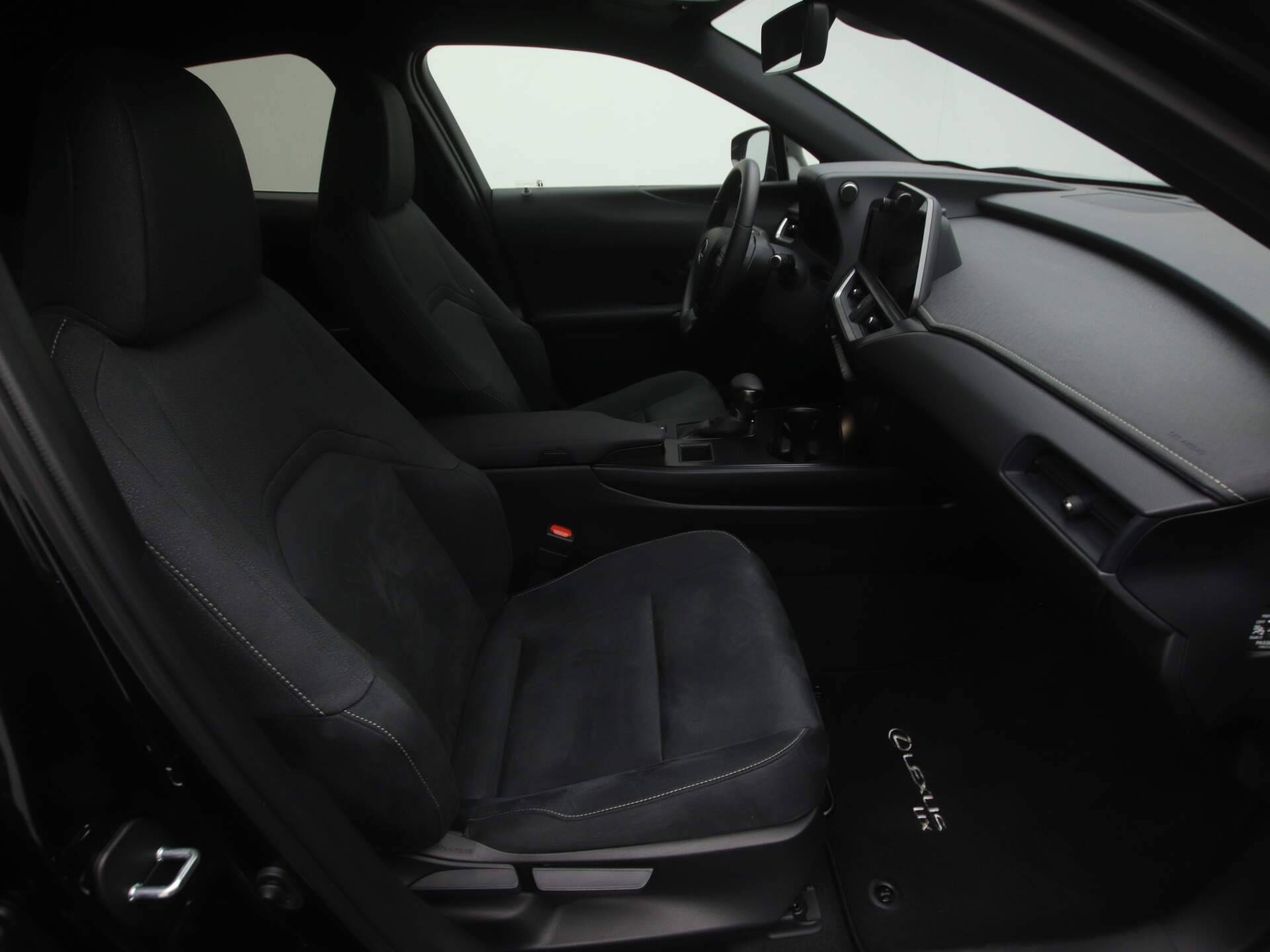 Lexus UX 250h Business Line *Demo* | Apple Carplay / Android Auto | - 24/38