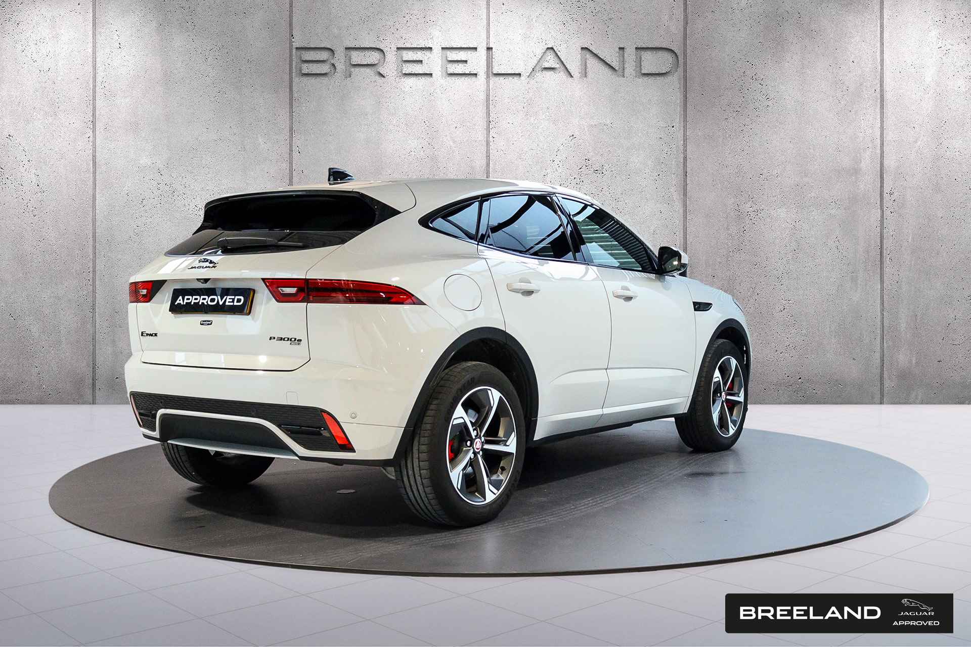 Jaguar E-Pace P300e R-Dynamic SE | Panoramadak | Cold Climate Pack - 2/32