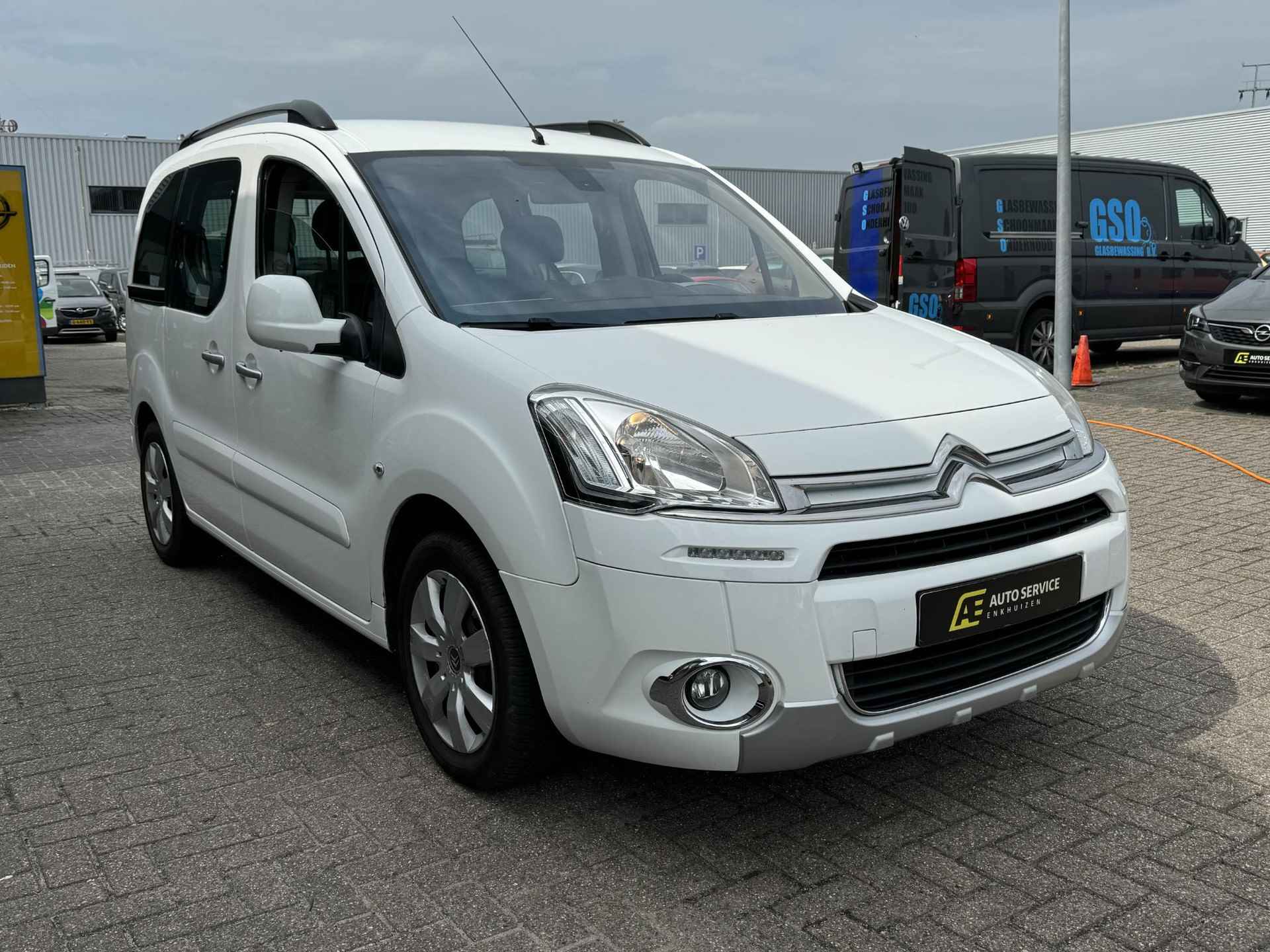 Citroen Berlingo 1.6 VTi Tendance Incl. beurt en garantie | Super ruime en nette MPV | Clima | Cruise | Trekhaak - 8/40