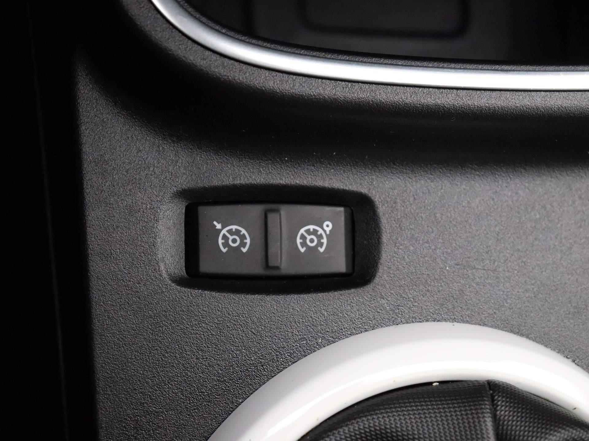 Renault Twingo SCe 75pk Intens | Cruise Control | Bluetooth | Parkeersensoren Achter | Climate Control | - 28/38