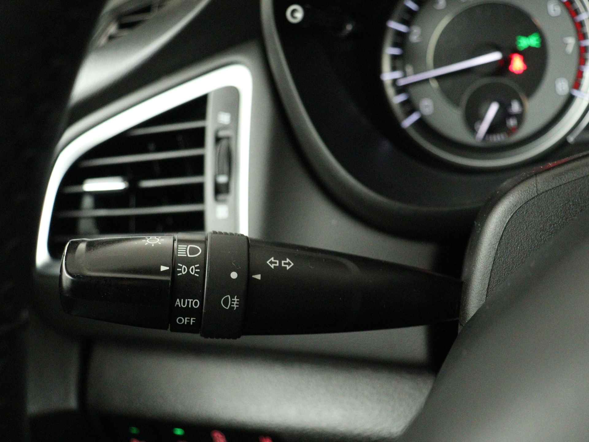 Suzuki S-Cross 1.4 Boosterjet Style Smart Hybrid | 360° Camera | Navigatie | Parkeersensoren voor/achter| Lederen bekleding | Apple Carplay / Android Auto | - 20/38