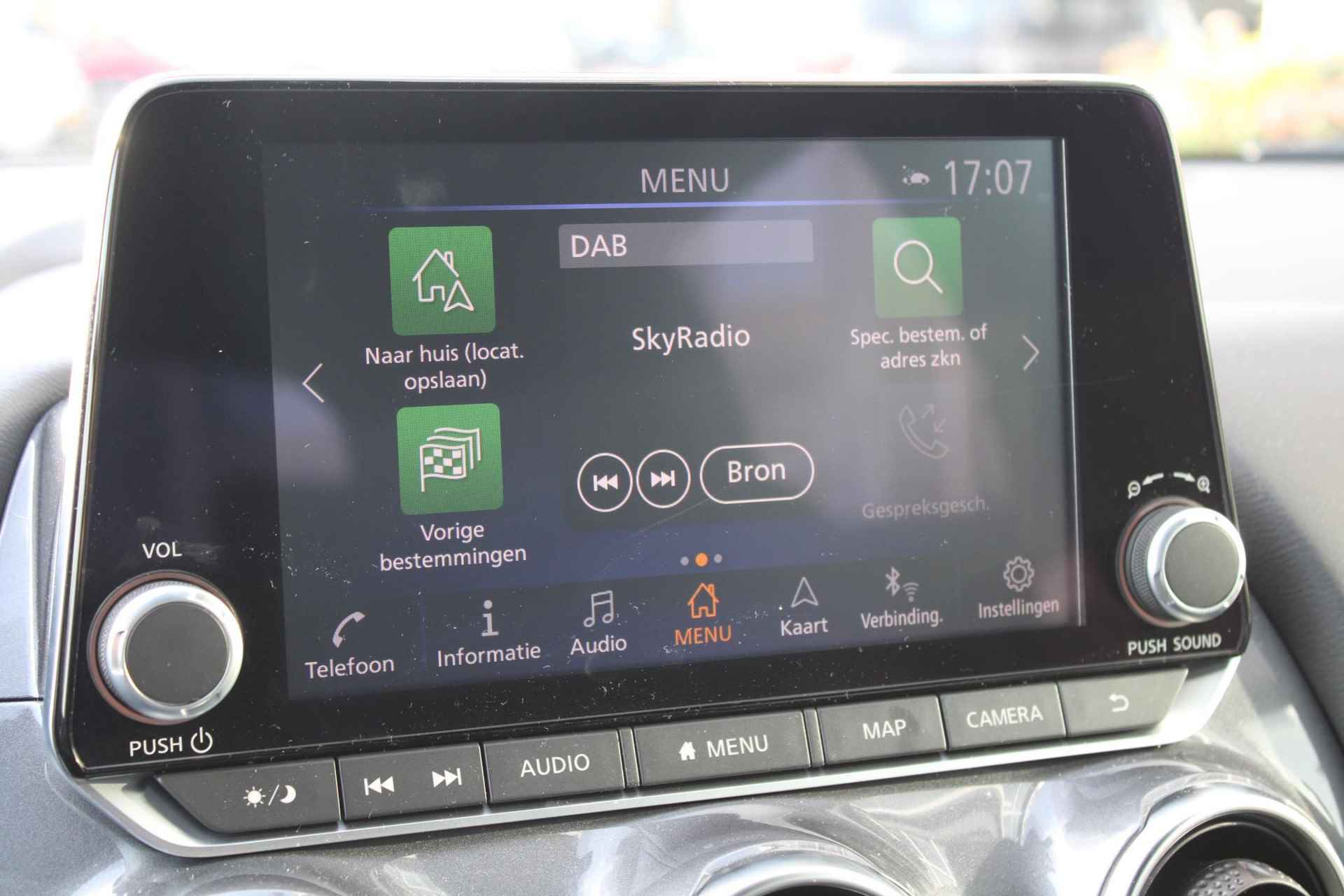 Nissan Juke 1.0 DIG-T N-Connecta + Park & Ride Pack 114PK | Achteruitrijcamera | Parkeersensoren | Cruise control | Navigatie | Keyless entry | Apple Carplay | Android auto | USB-aansluiting | - 32/46