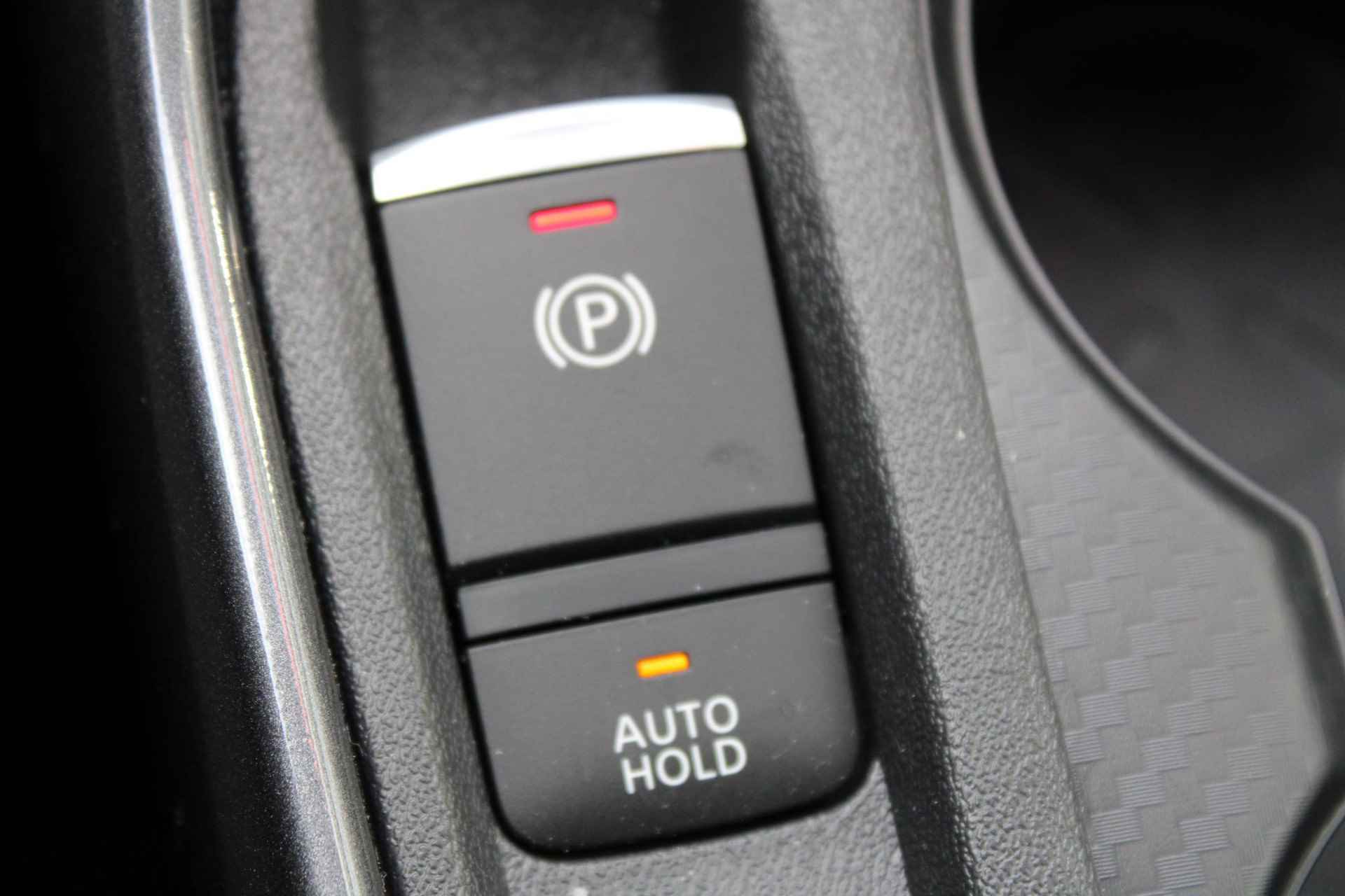 Nissan Juke 1.0 DIG-T N-Connecta + Park & Ride Pack 114PK | Achteruitrijcamera | Parkeersensoren | Cruise control | Navigatie | Keyless entry | Apple Carplay | Android auto | USB-aansluiting | - 40/46