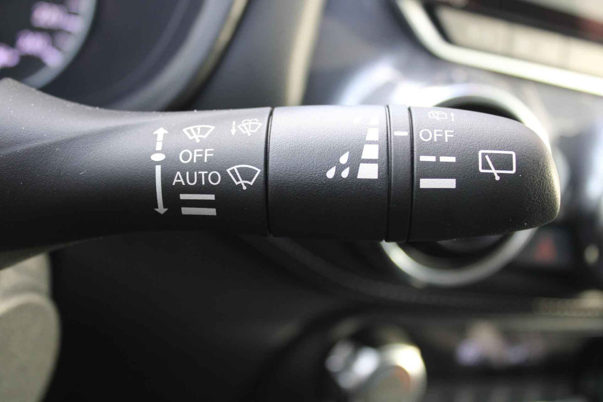 Nissan Juke 1.0 DIG-T N-Connecta + Park & Ride Pack 114PK | Achteruitrijcamera | Parkeersensoren | Cruise control | Navigatie | Keyless entry | Apple Carplay | Android auto | USB-aansluiting | - 44/46