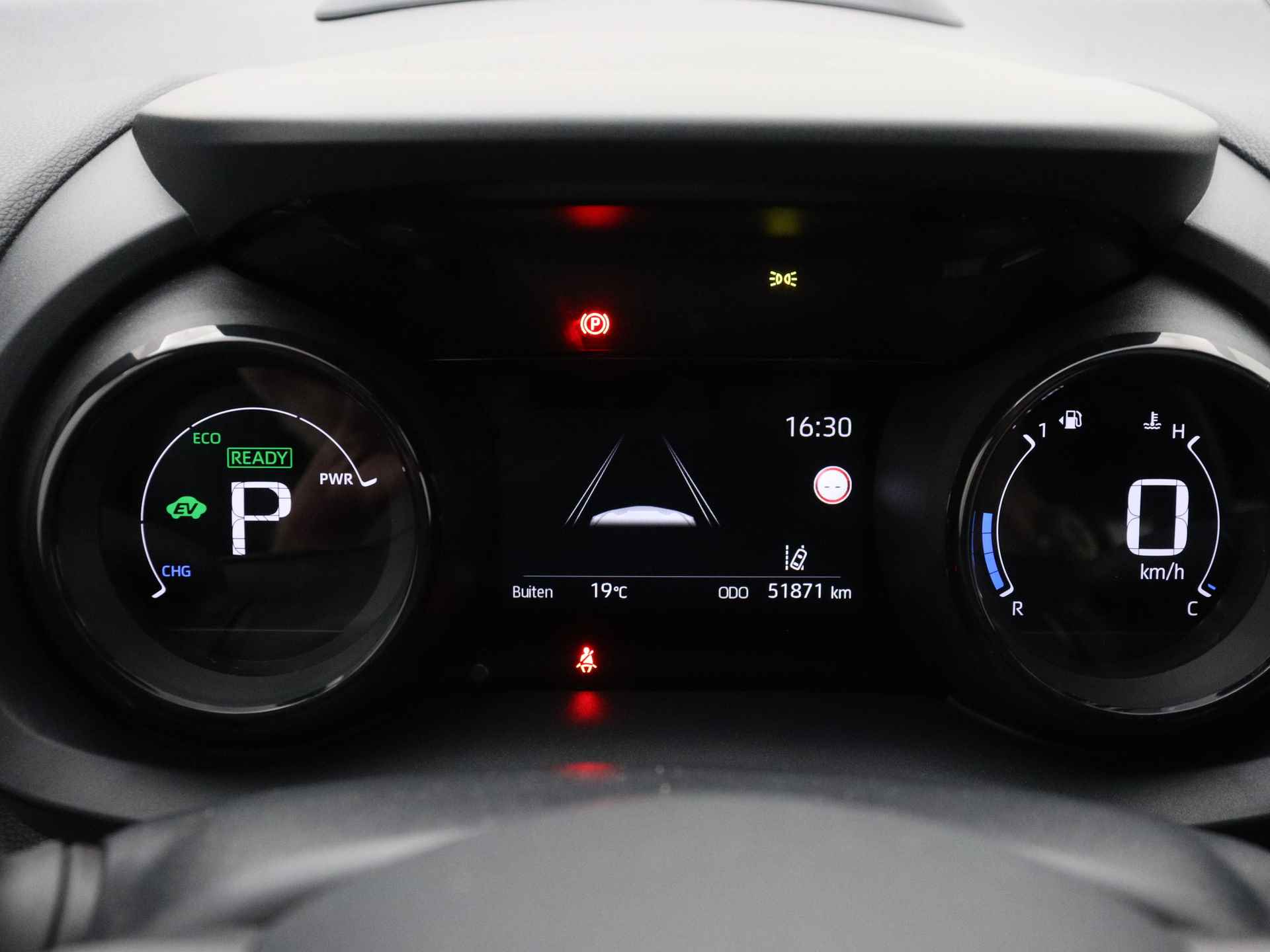 Toyota Yaris 1.5 Hybrid Executive Limited | Panoramadak | Head-up Display | Parkeersensoren | Stoelverwarming | Camera | Apple Carpplay/Android Auto | - 7/46