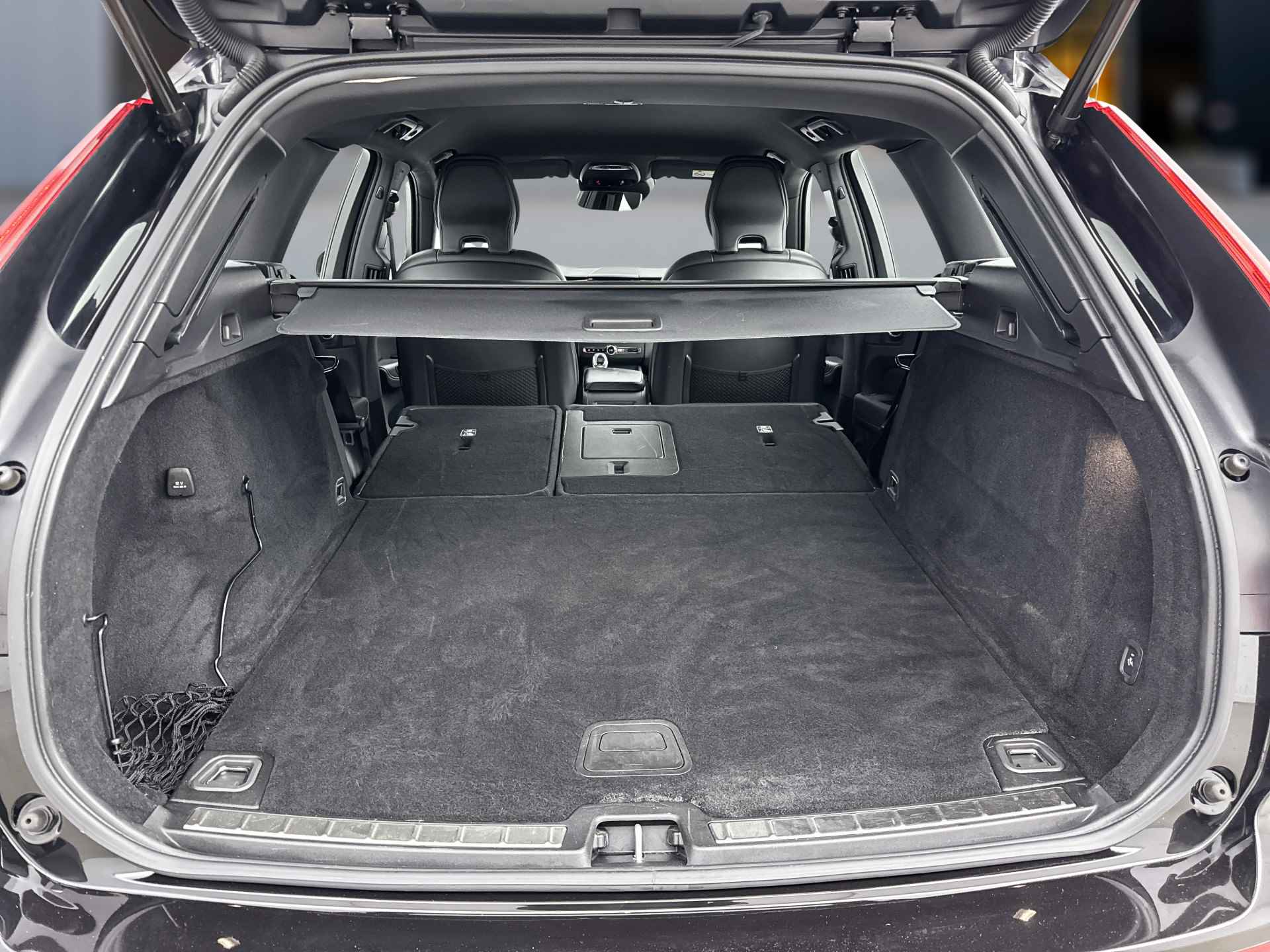 Volvo XC60 B5 Inscription | Geventileerd Nappa leder | Elektr. verst. Massagestoelen | Adaptieve cruise | BLIS | Keyless | Parkeercamera | - 30/33