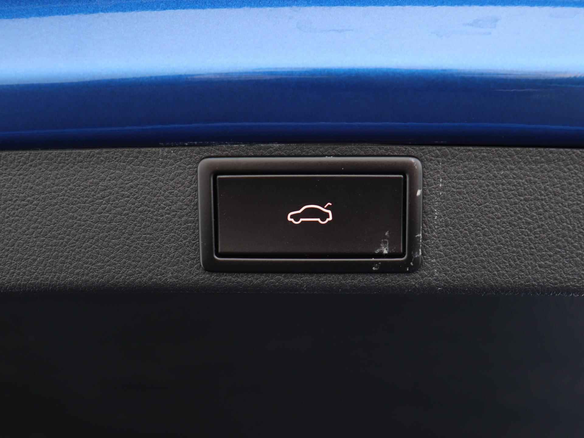Skoda Octavia Combi 1.0 e-TSI 110 PK DSG Business Edition | Apple CarPlay | Elek. kofferklep | Navigatie | Getint Glas | PDC | 17" | - 17/49