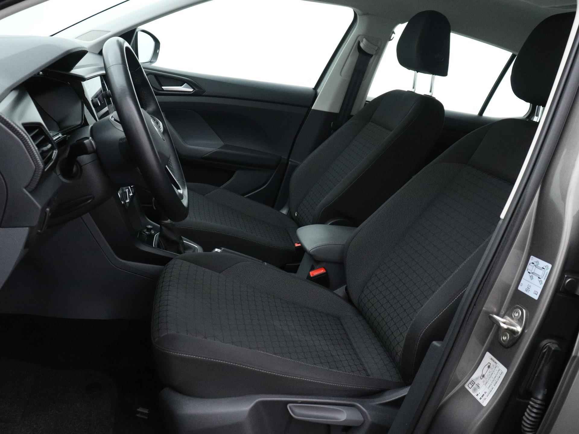 Volkswagen T-Cross 1.0 TSI Life 110 PK | Automaat | Navigatie | Trekhaak | Apple Carplay | Android Auto | Adaptive Cruise Control | LED | Lichtmetalen velgen | - 16/22
