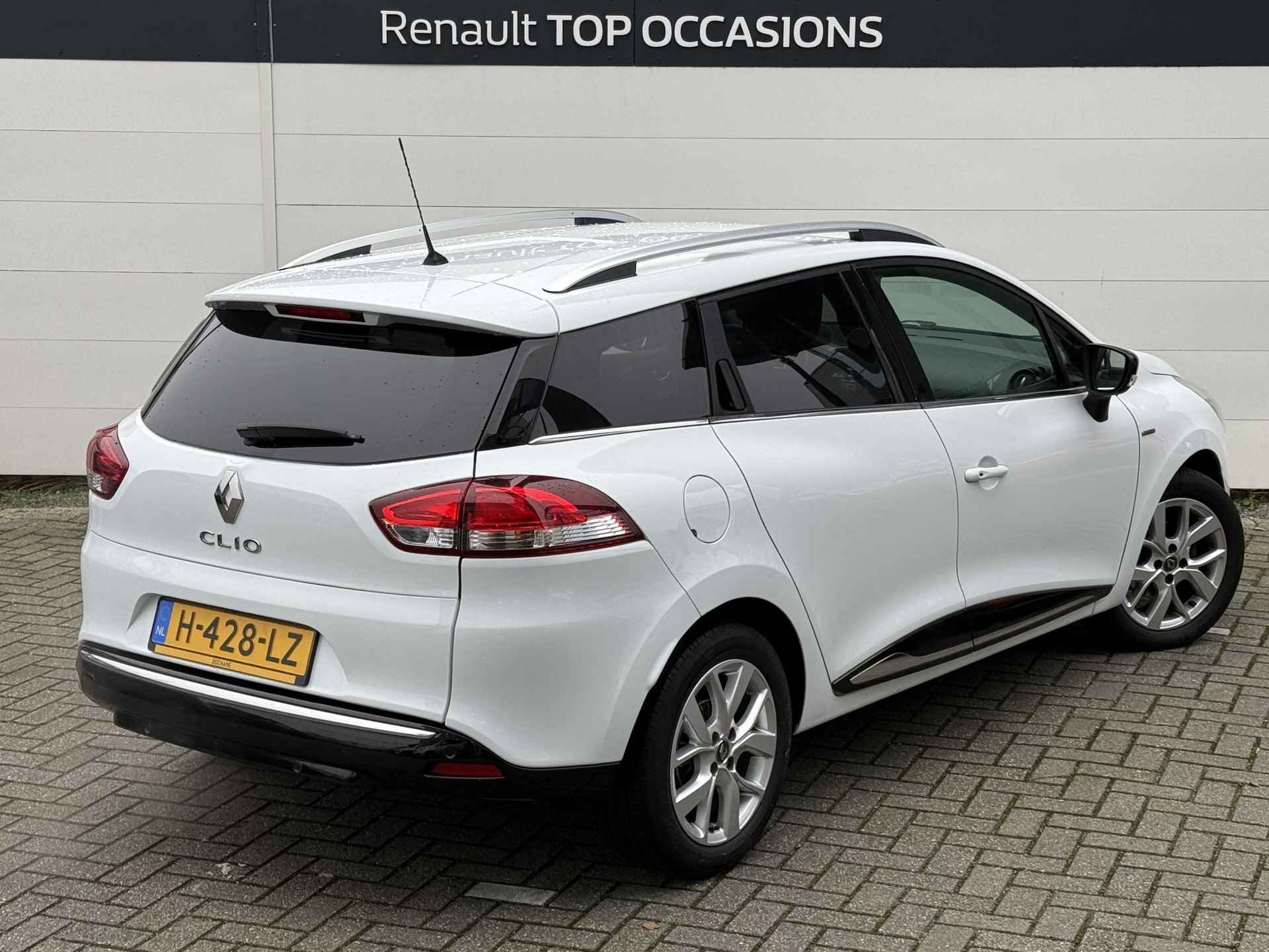 Renault Clio Estate 0.9 TCe Limited | Dealer Onderhouden | Parkeersensoren | Navi | Unieke kilometerstand! - 11/36