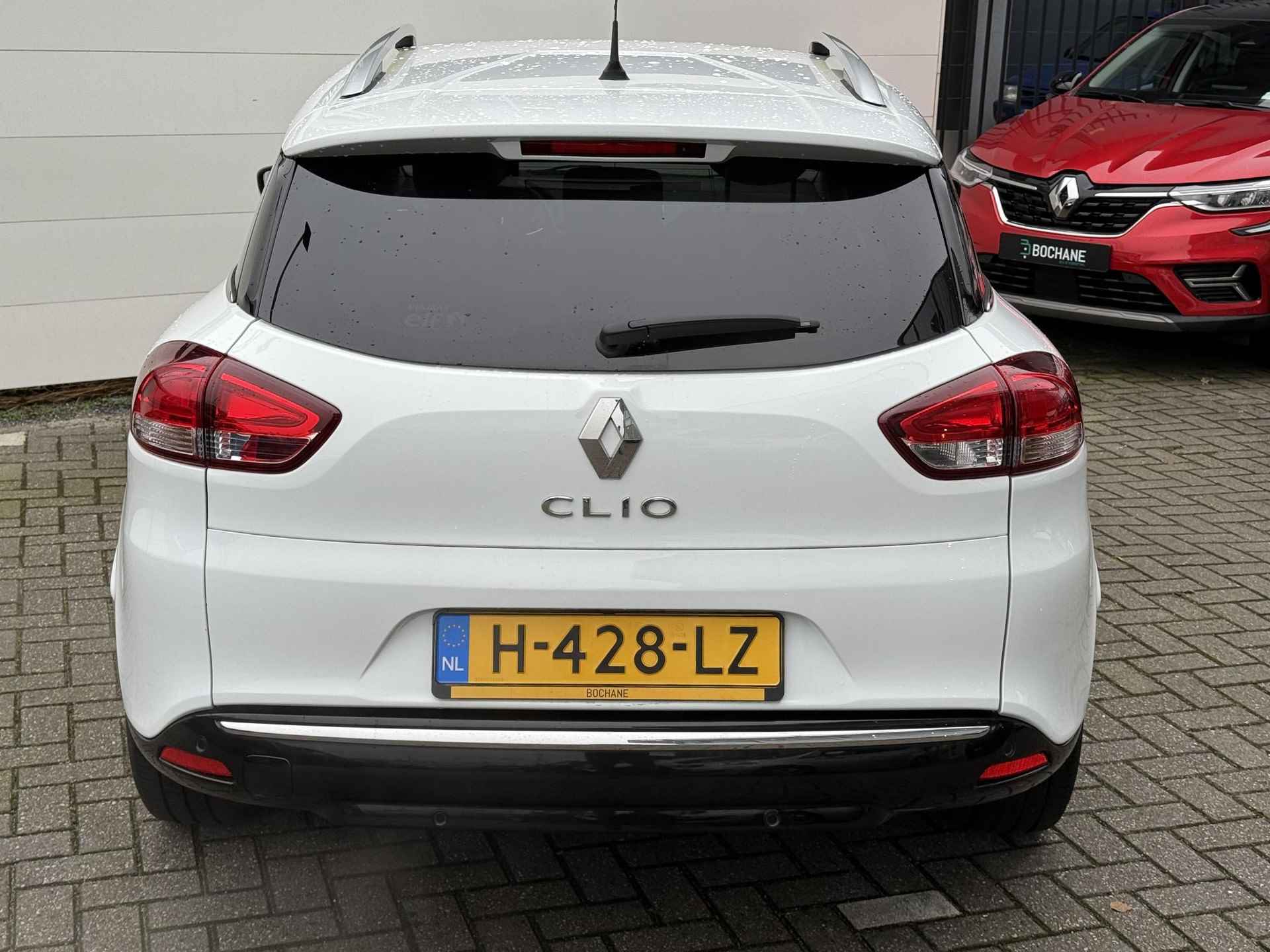 Renault Clio Estate 0.9 TCe Limited | Dealer Onderhouden | Parkeersensoren | Navi | Unieke kilometerstand! - 16/36