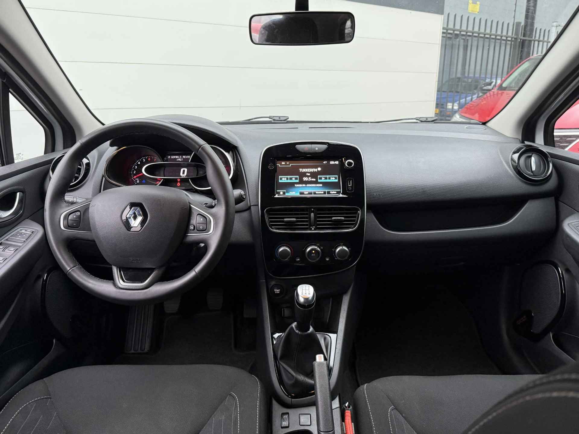 Renault Clio Estate 0.9 TCe Limited | Dealer Onderhouden | Parkeersensoren | Navi | Unieke kilometerstand! - 18/36