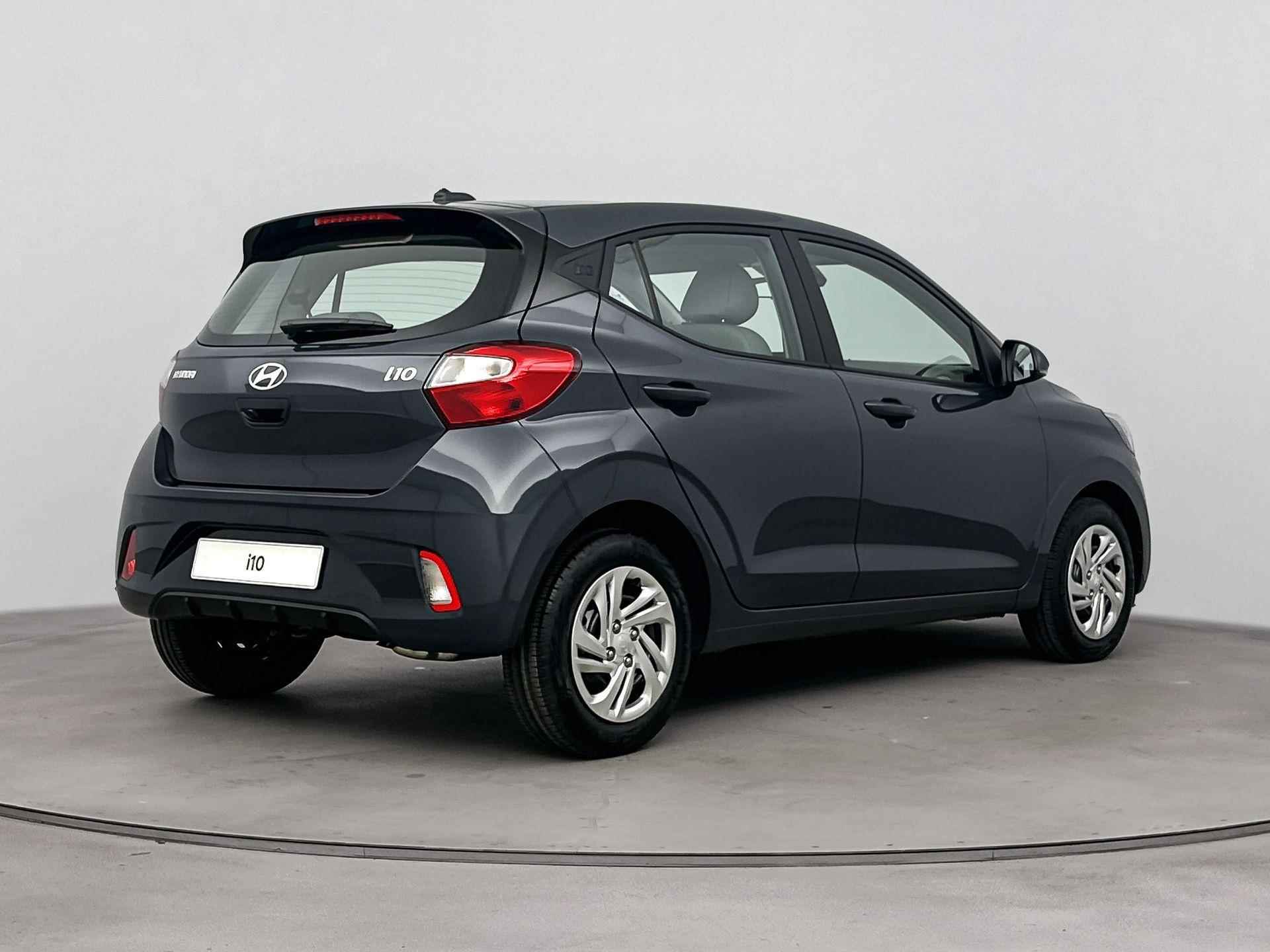 Hyundai i10 1.0 Premium | Incl. €2250,- Voorraadactie! | Navigatie | Camera | Parkeersensoren | Climate control | Apple Carplay | Cruise control | - 3/29