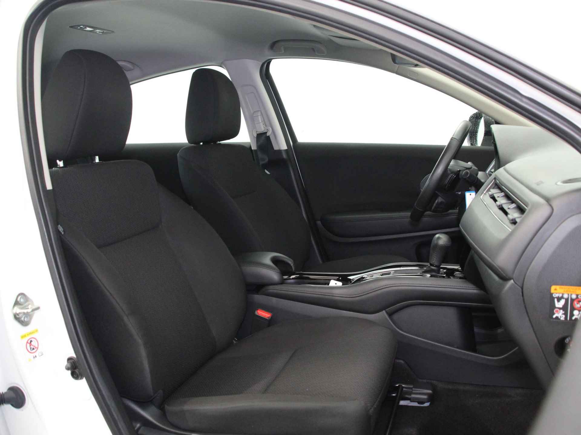 Honda HR-V 1.5 i-VTEC Elegance | Trekhaak Afneembaar | Navigatie | Stoelverwarming | Cruise Control | Park. Sensoren | Climate Control | Rijklaarprijs! - 10/26