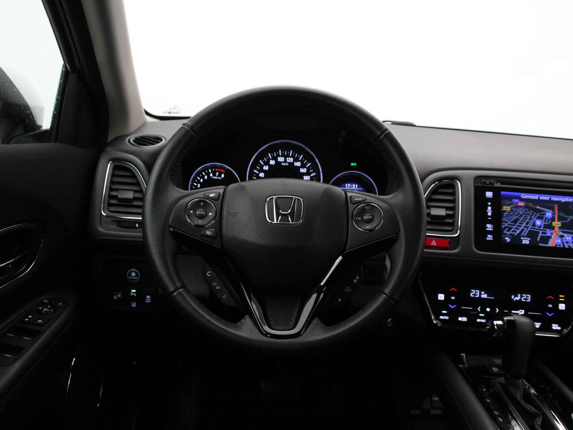 Honda HR-V 1.5 i-VTEC Elegance | Trekhaak Afneembaar | Navigatie | Stoelverwarming | Cruise Control | Park. Sensoren | Climate Control | Rijklaarprijs! - 13/26