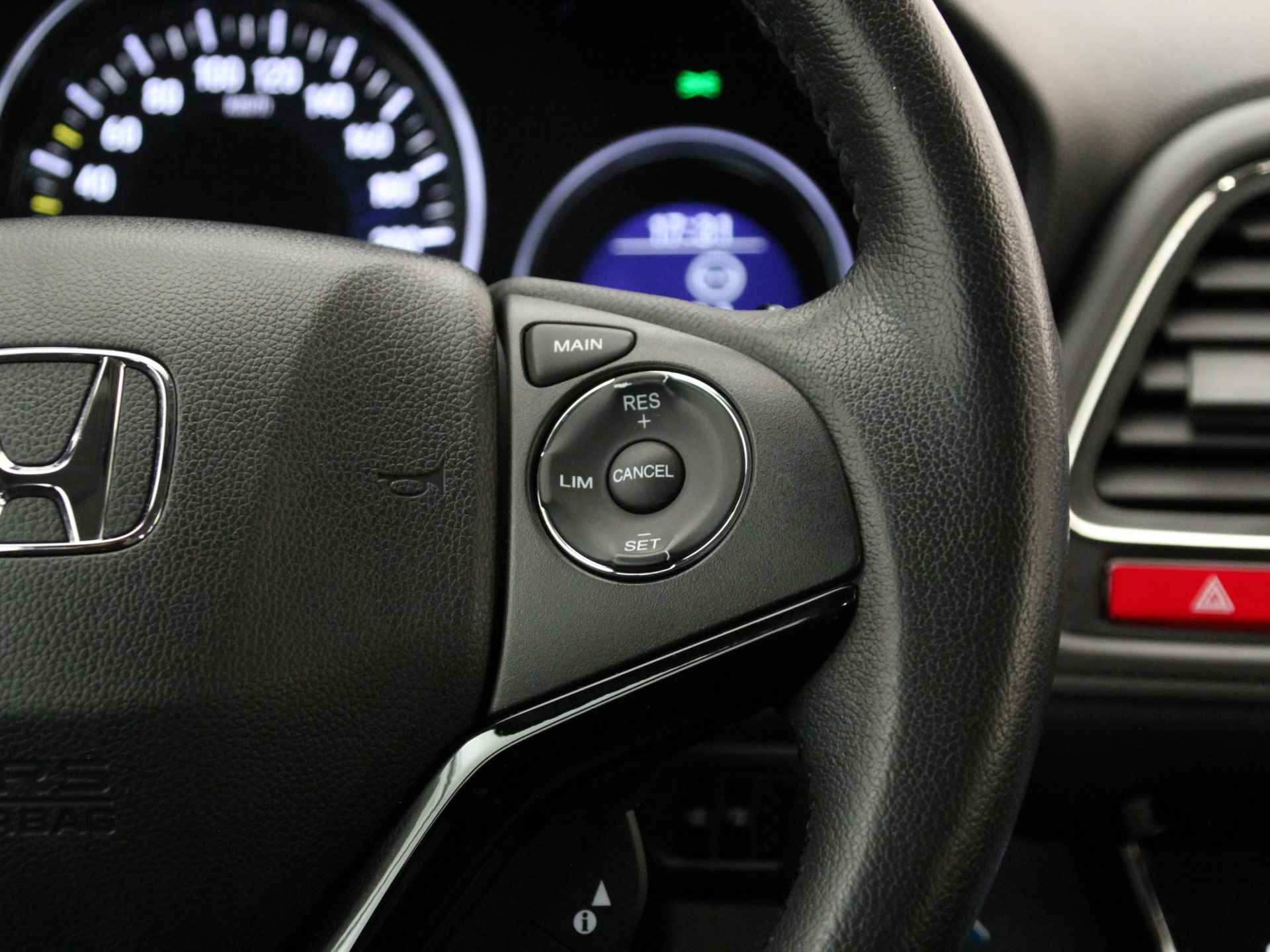 Honda HR-V 1.5 i-VTEC Elegance | Trekhaak Afneembaar | Navigatie | Stoelverwarming | Cruise Control | Park. Sensoren | Climate Control | Rijklaarprijs! - 14/26
