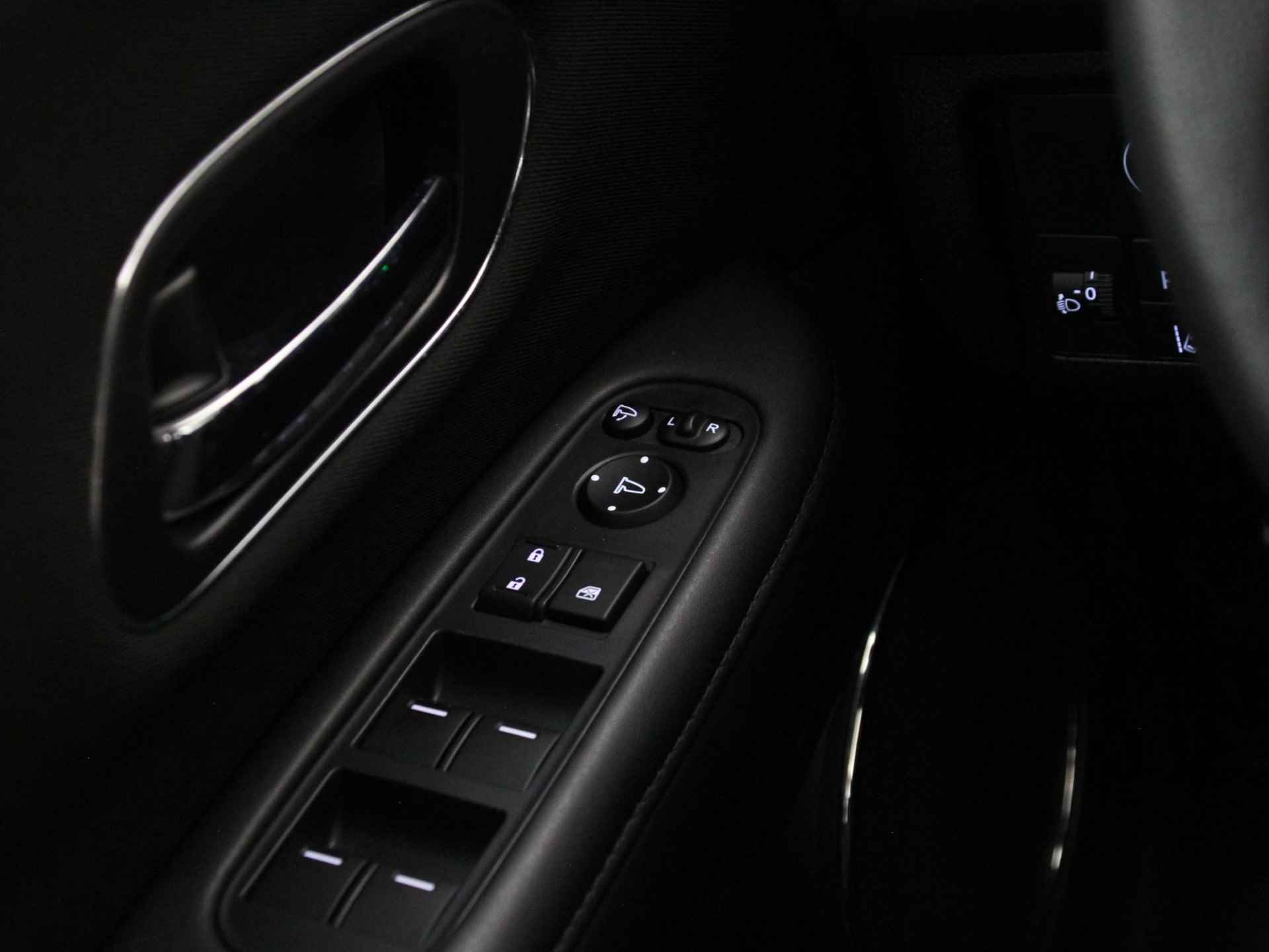 Honda HR-V 1.5 i-VTEC Elegance | Trekhaak Afneembaar | Navigatie | Stoelverwarming | Cruise Control | Park. Sensoren | Climate Control | Rijklaarprijs! - 24/26