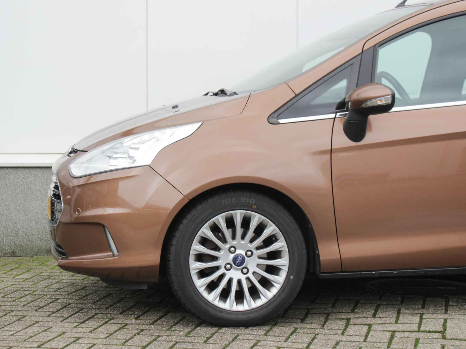 Ford B-Max 1.6 TI-VCT Titanium Automaat | Leder | Cruise | Panodak | Lm-Velgen | Trekhaak - 9/25