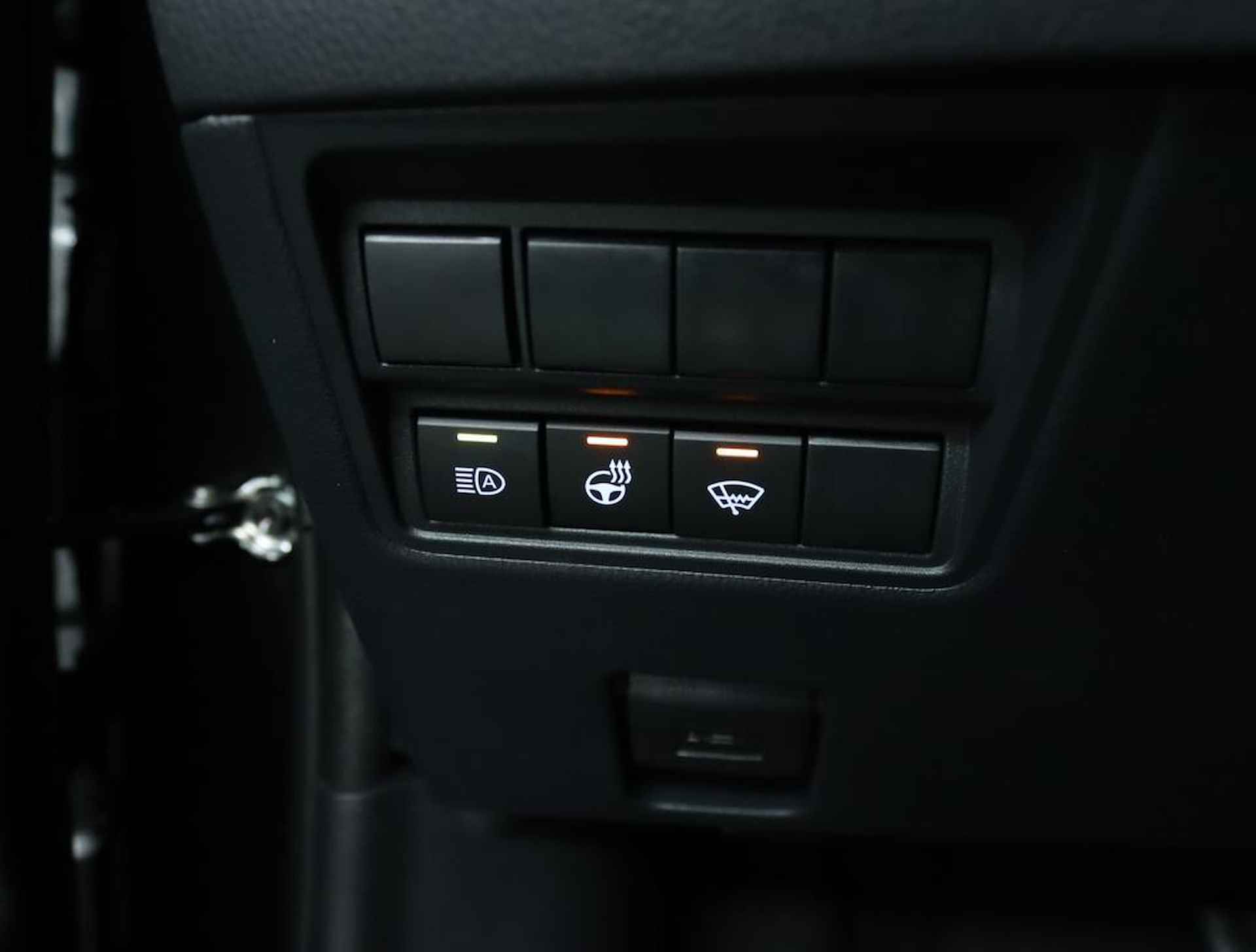 Toyota Yaris Cross 1.5 Hybrid Dynamic | Stoelverwarming | Stuurverwarming | Parkeersensoren | Adaptive Cruise Control | Climate Control | - 28/47