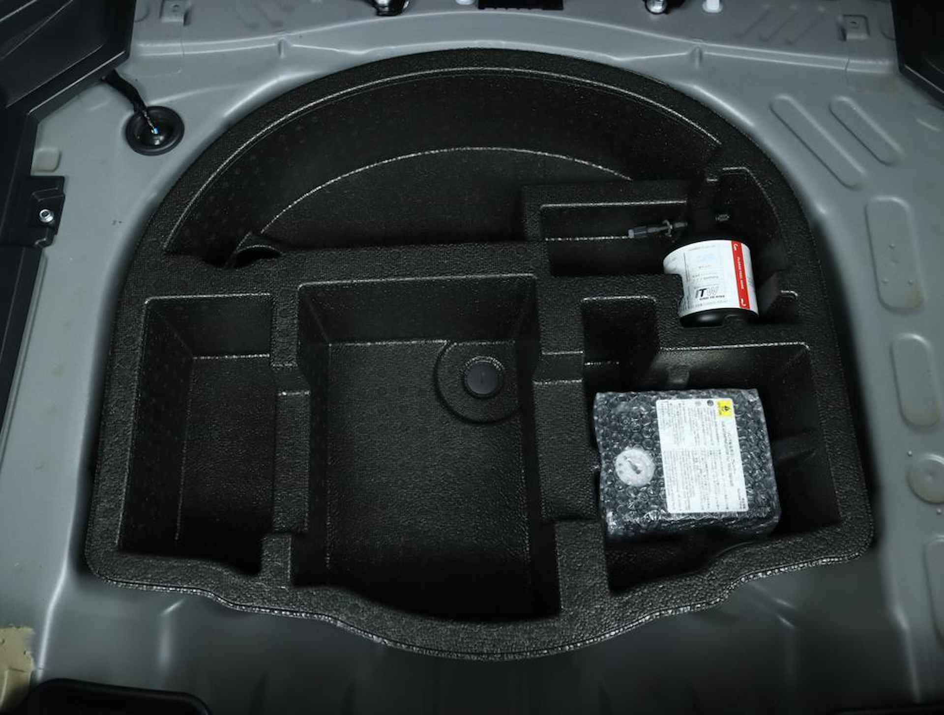 Toyota Yaris Cross 1.5 Hybrid Dynamic | Stoelverwarming | Stuurverwarming | Parkeersensoren | Adaptive Cruise Control | Climate Control | - 32/47