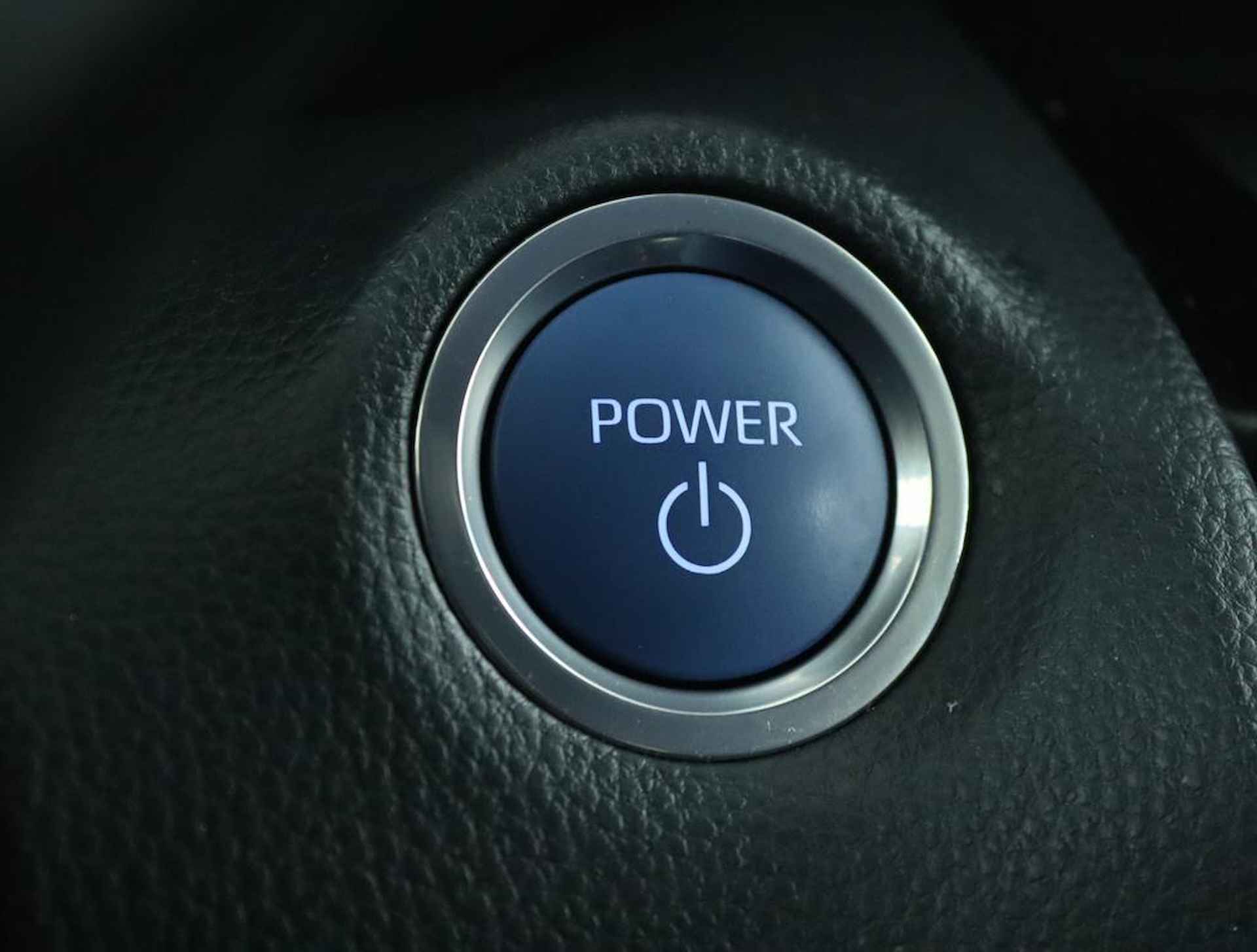 Toyota Yaris Cross 1.5 Hybrid Dynamic | Stoelverwarming | Stuurverwarming | Parkeersensoren | Adaptive Cruise Control | Climate Control | - 43/47