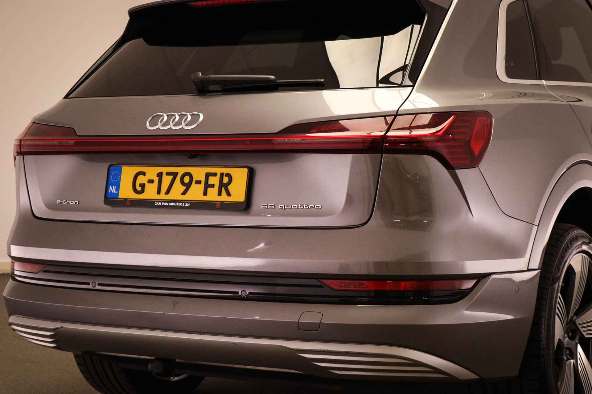 Audi e-tron e-tron 55 quattro advanced 95 kWh | PANORAMADAK | HEAD UP | SOFTCLOSE | TREKHAAK | 21" - 26/66