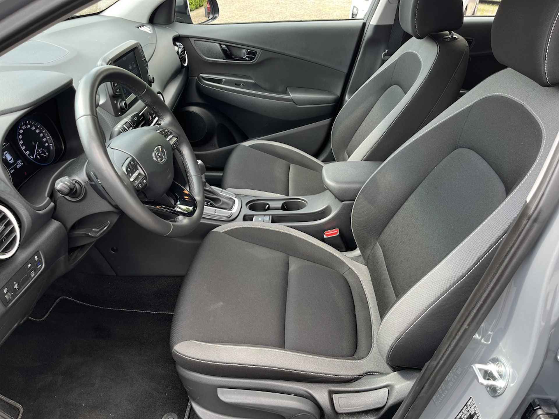 Hyundai Kona 1.6 GDI HEV Comfort | Apple/Carplay | Camera | Trekhaak - 9/25