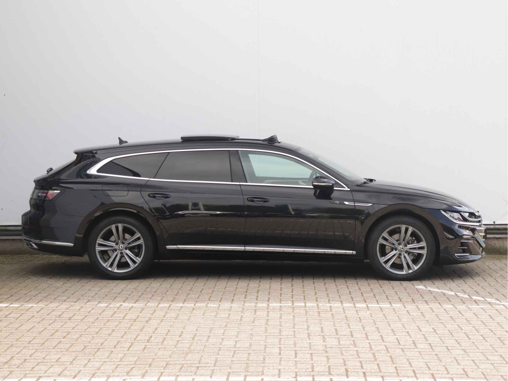 Volkswagen Arteon Shooting Brake 2.0 TSI R-Line 190pk Automaat | Panoramadak | Keyless | Sfeerverlichting | LED | Navigatie | Digitaal Dashboard | All-Season | - 2/66