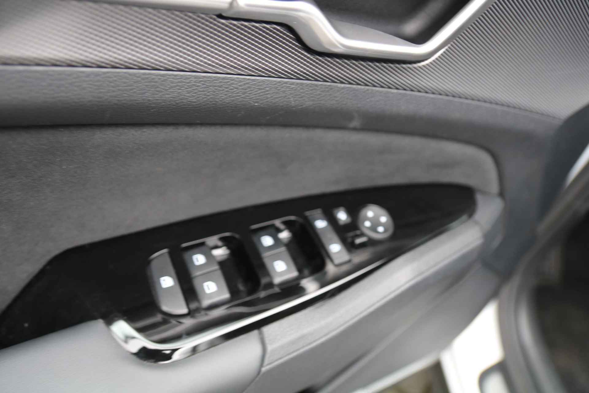 Kia Sportage 1.6 T-GDi Plug-in Hybrid AWD GT-Line | Airco | Navi | Camera | 360 Camera | LM Velgen | Stoelverwarming | Stuurverwarming | - 26/28