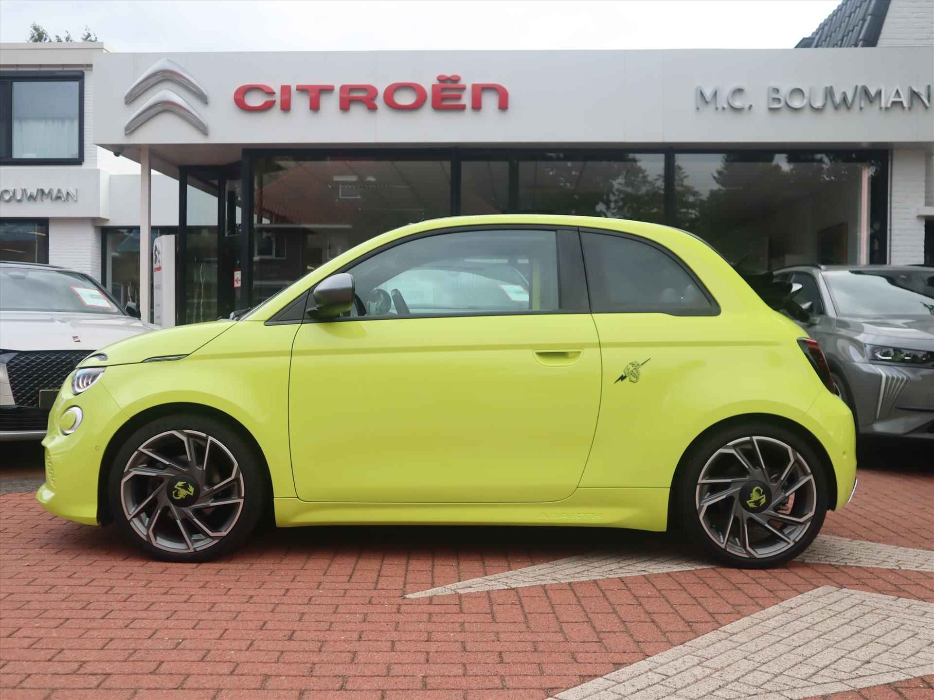 Abarth 500C Cabrio 42 kWh 155PK Turismo, Rijklaarprijs | 18 inch wielen | Camera | Navigatie | Apple Carplay | JBL Audio - 2/73