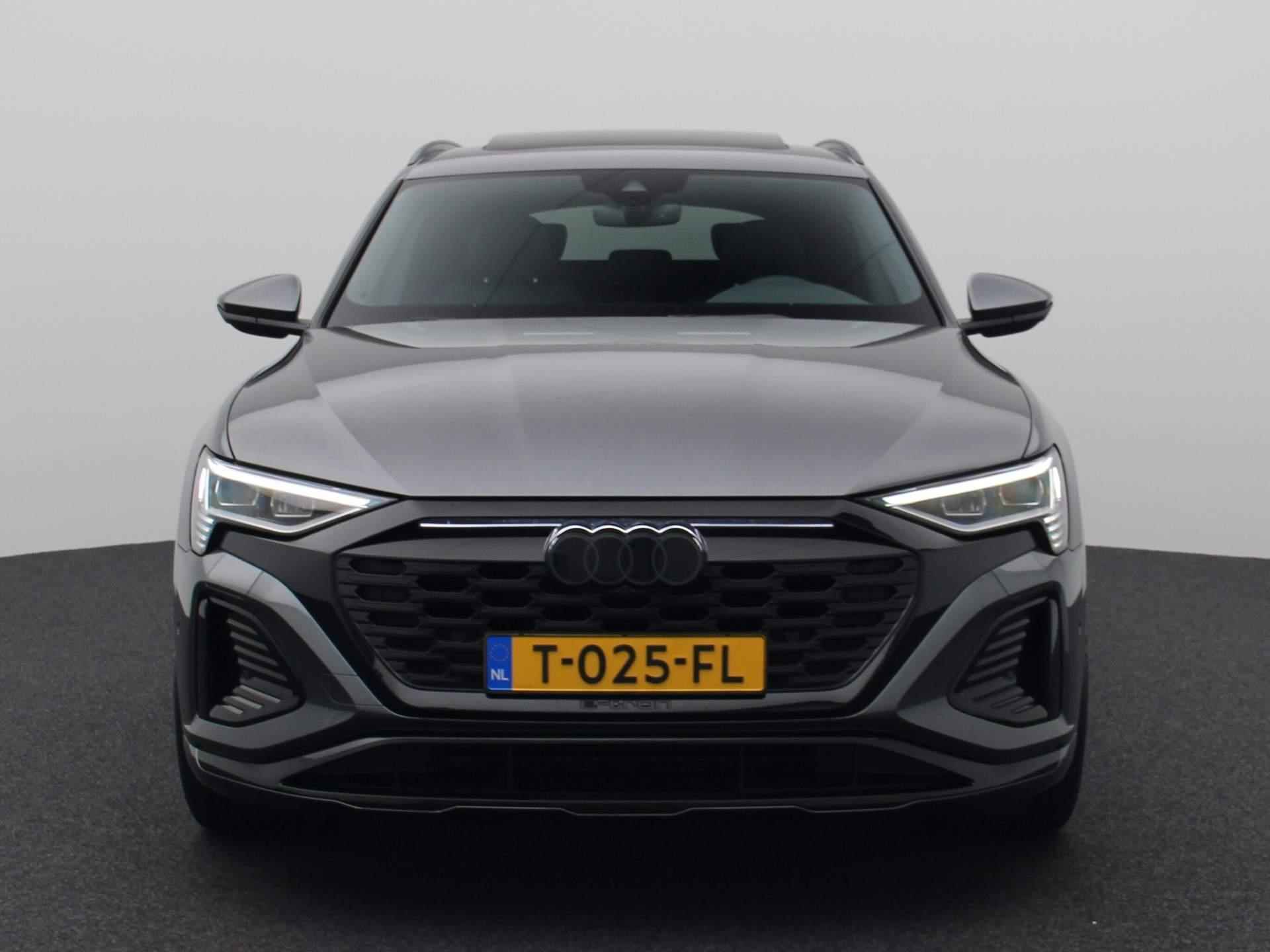Audi Q8 e-tron 55 quattro S Edition 115 kWh 408 PK | S-line interieur | S-line exterieur | Automaat | Navigatie | Camera | Panoramadak | Lichtmetalen velgen | Demo | - 4/52
