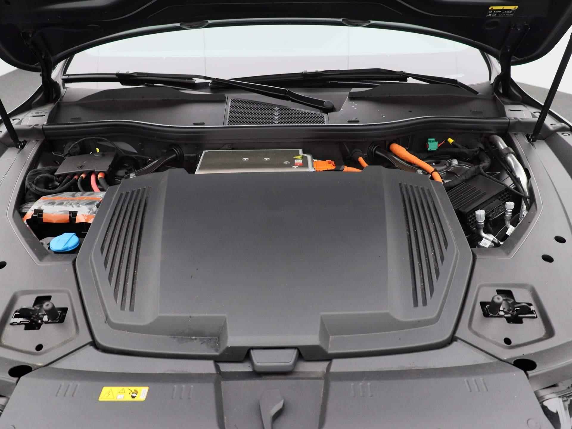Audi Q8 e-tron 55 quattro S Edition 115 kWh 408 PK | S-line interieur | S-line exterieur | Automaat | Navigatie | Camera | Panoramadak | Lichtmetalen velgen | Demo | - 47/52