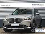 BMW iX1 eDrive20 xLine - Trekhaak - Driving + Parking Ass Plus - Head-Up - Adaptive LED