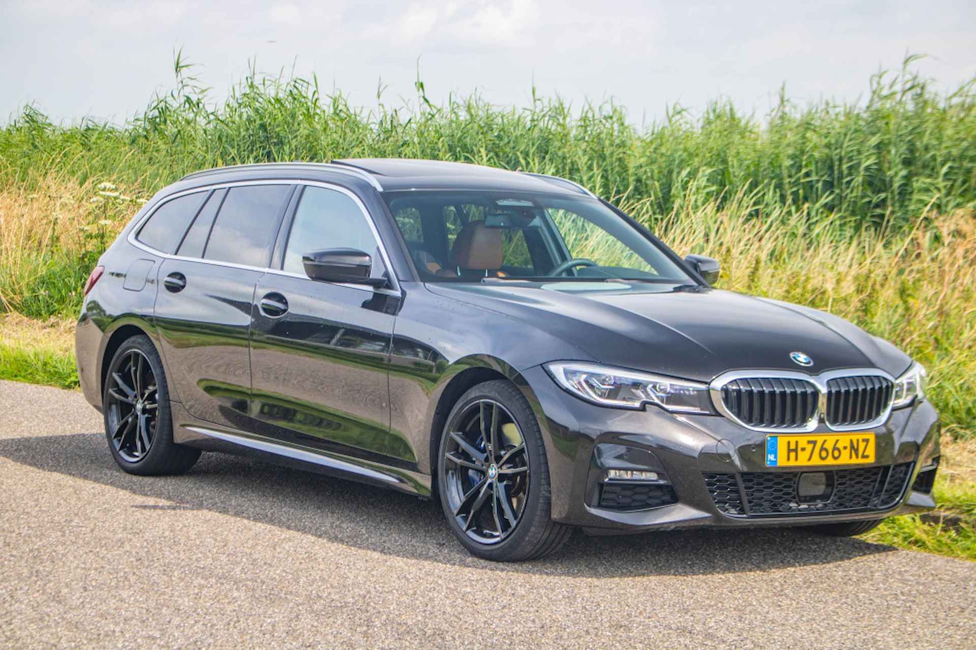 Bmw 3-serie Touring 330i High Executive | LUXURY | PANO | M-SPORT PLUS PACK - 9/64