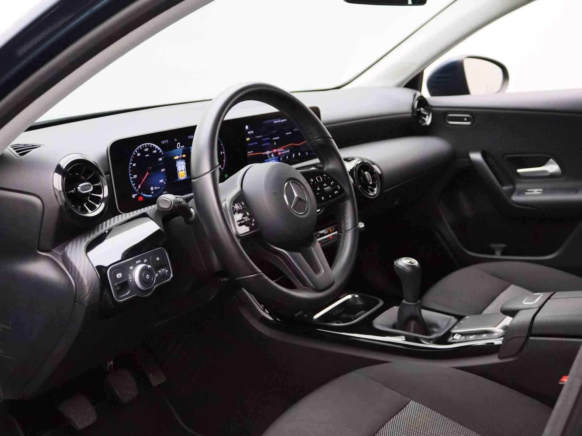 Mercedes-Benz A-klasse 180 d Advantage | Navi | Cruise | Camera | PDC V+A | Keyless | Wide Screen | Verkeersbord Detectie | Rijstrooksensor met Correctie | - 35/41
