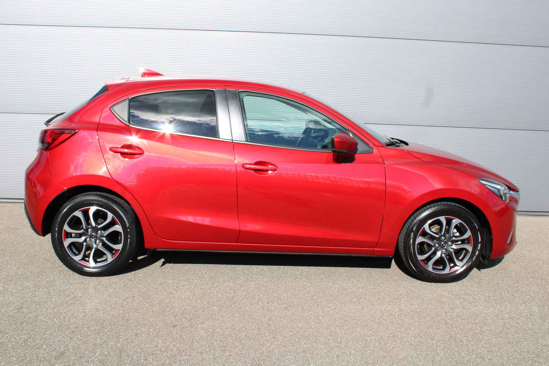 Mazda 2 1.5 Skyactiv-G GT-M | NAVIGATIE | STOELVERWARMING | 16"LMV | - 4/30