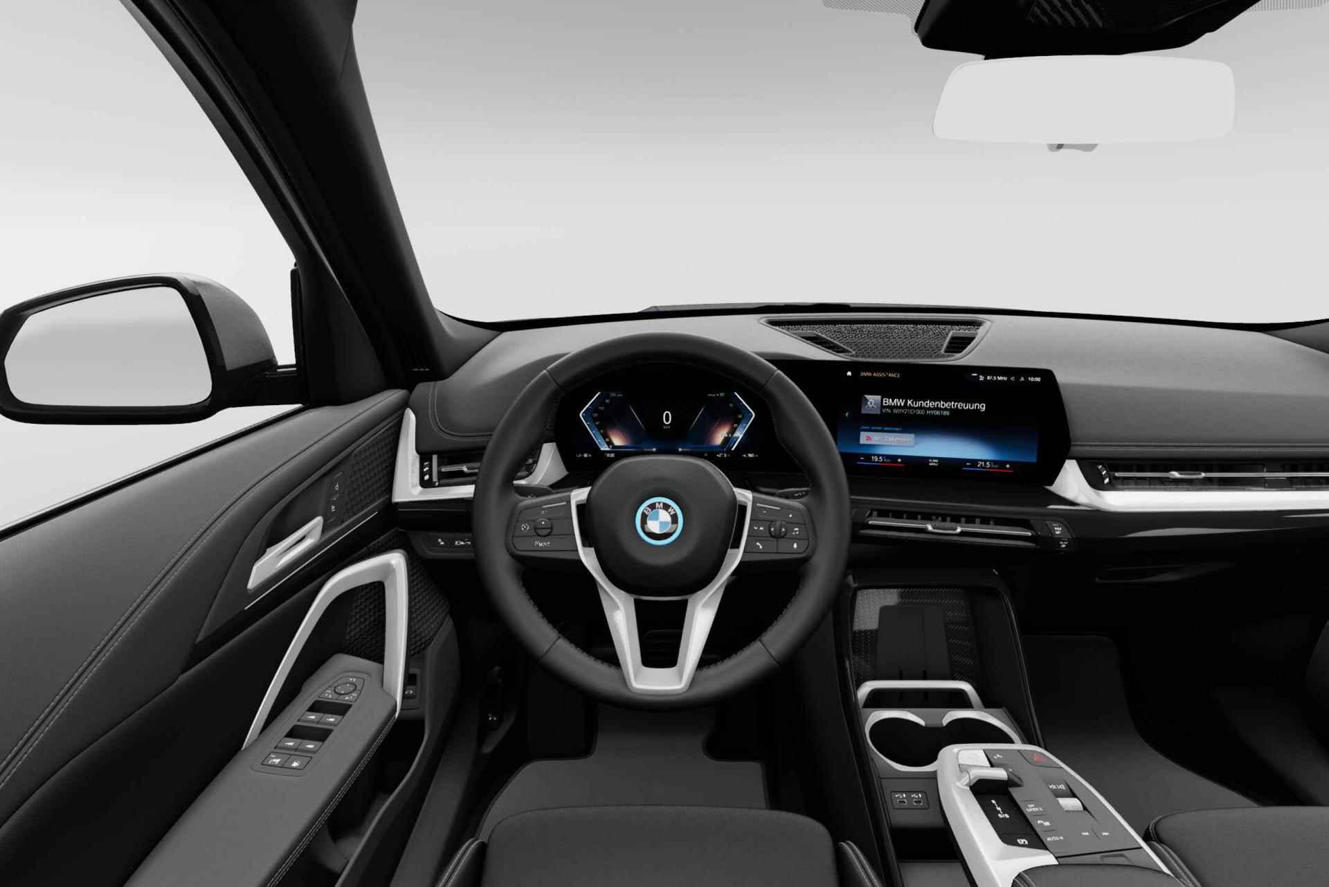 BMW iX1 xDrive30 Launch Edition 67 kWh |  xLine | Elektrisch verwarmde voorstoelen | Driving Assistant Plus - 13/21